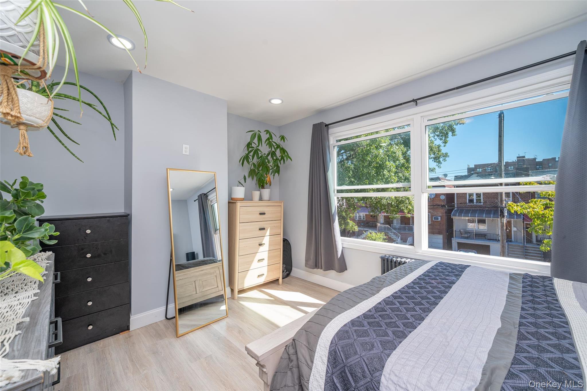 Single Family Haight  Bronx, NY 10461, MLS-906053-14