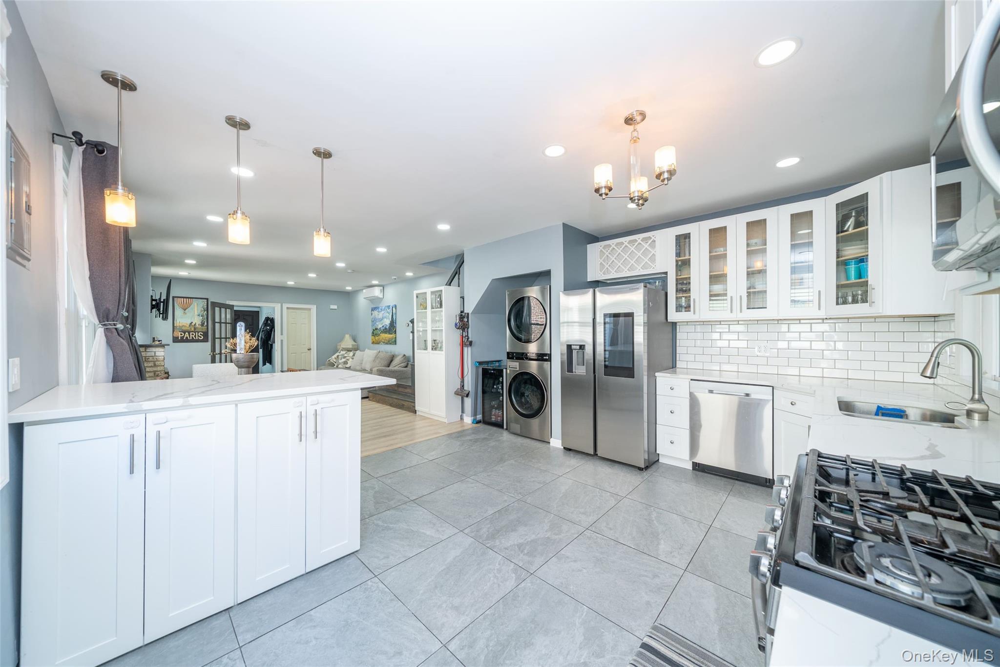 Single Family Haight  Bronx, NY 10461, MLS-906053-2