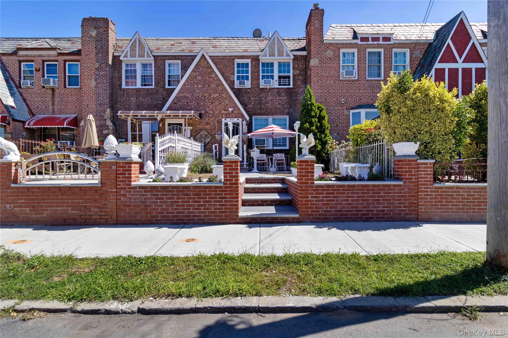 Single Family 143rd  Queens, NY 11436, MLS-906111-31