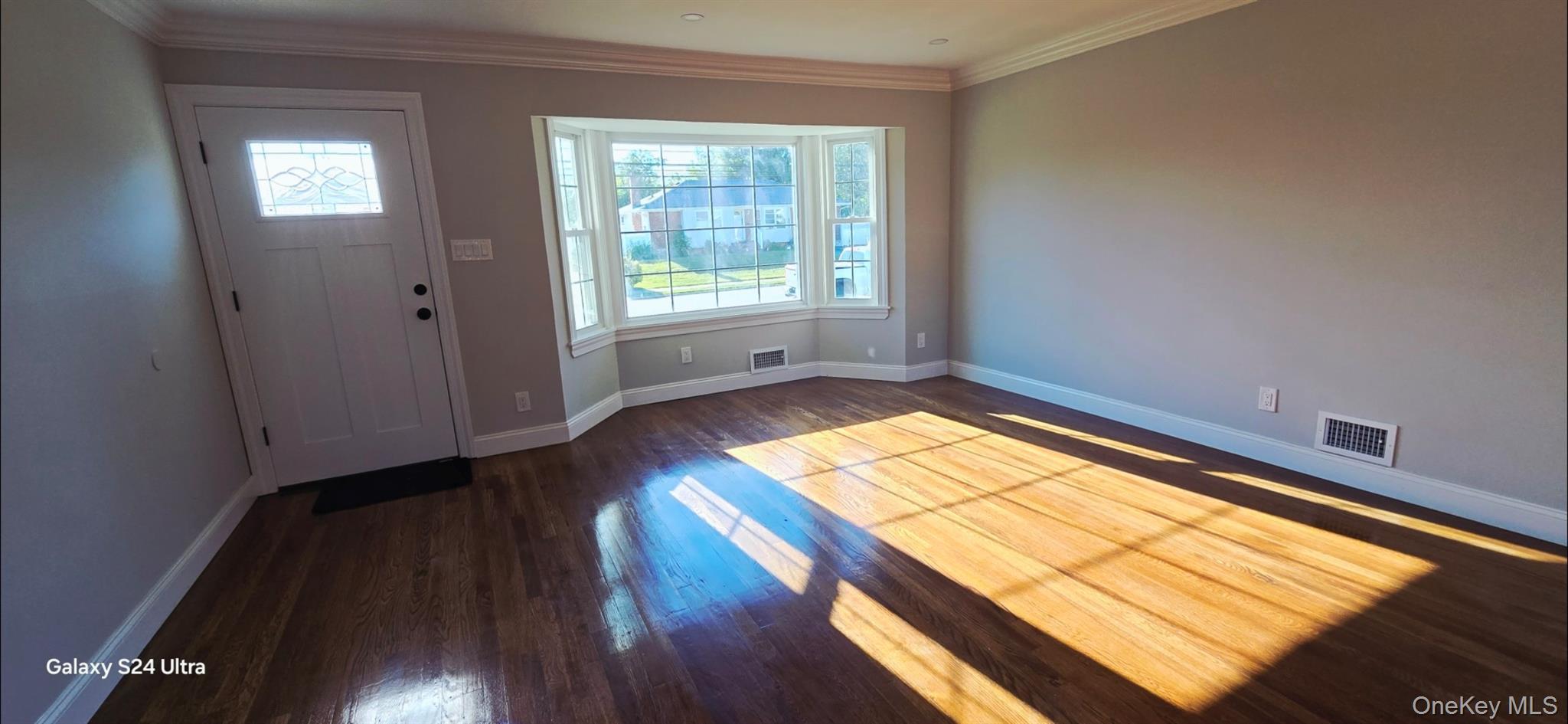 Single Family Burlington Suffolk County, NY 11729, MLS-906116-13