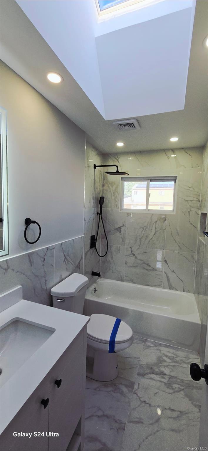 Single Family Burlington Suffolk County, NY 11729, MLS-906116-19