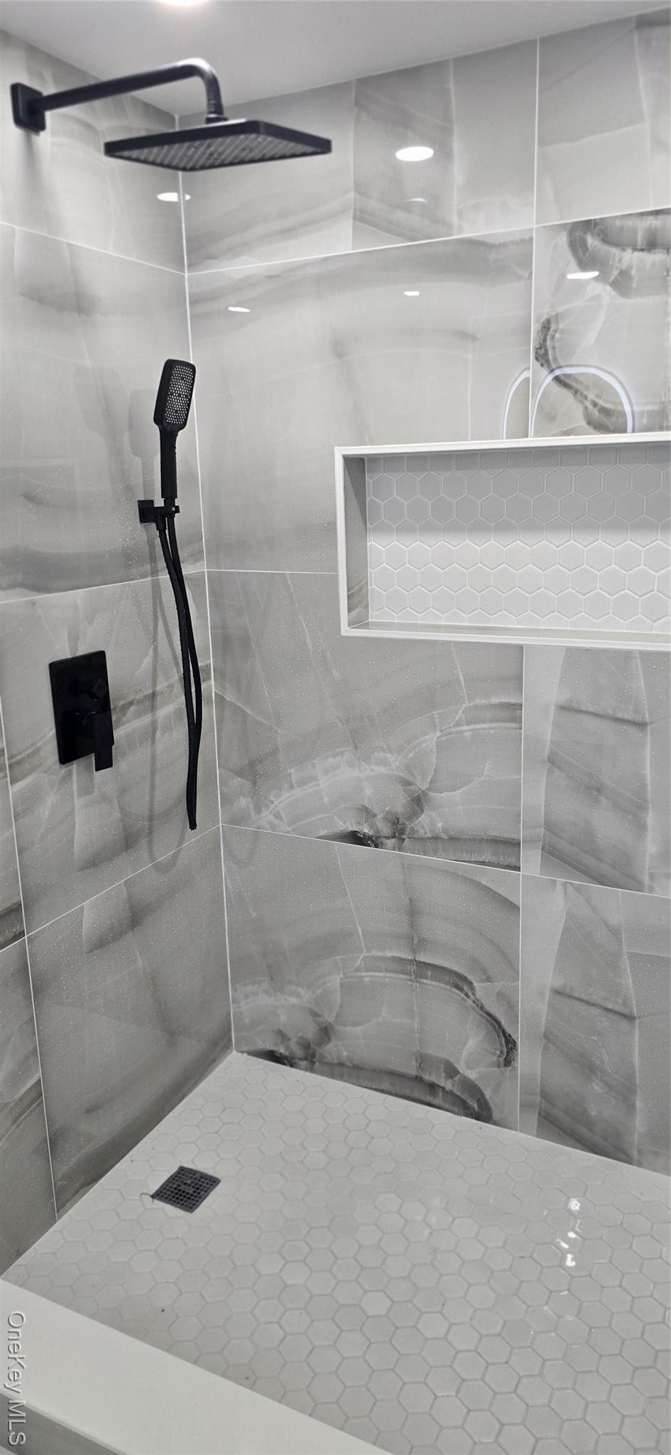 Single Family Burlington Suffolk County, NY 11729, MLS-906116-34