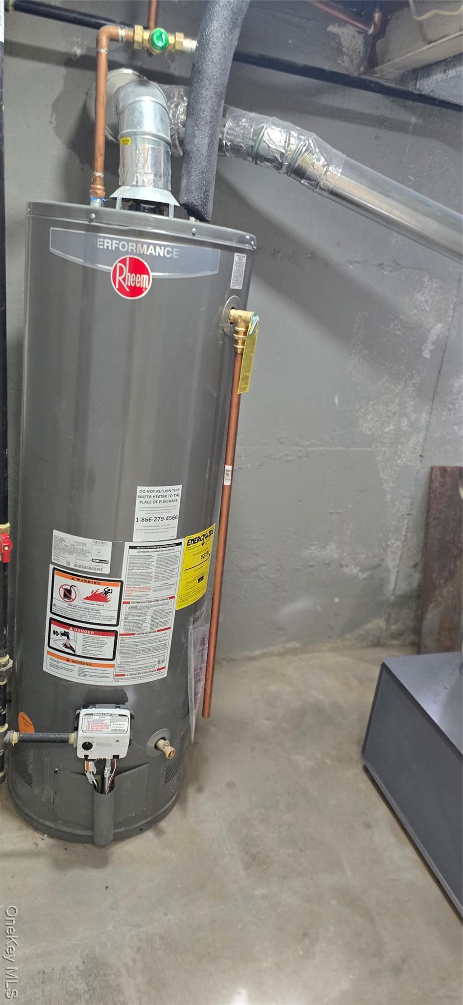 Single Family Burlington Suffolk County, NY 11729, MLS-906116-37