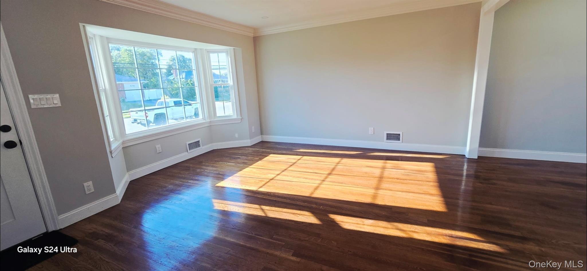 Single Family Burlington Suffolk County, NY 11729, MLS-906116-6