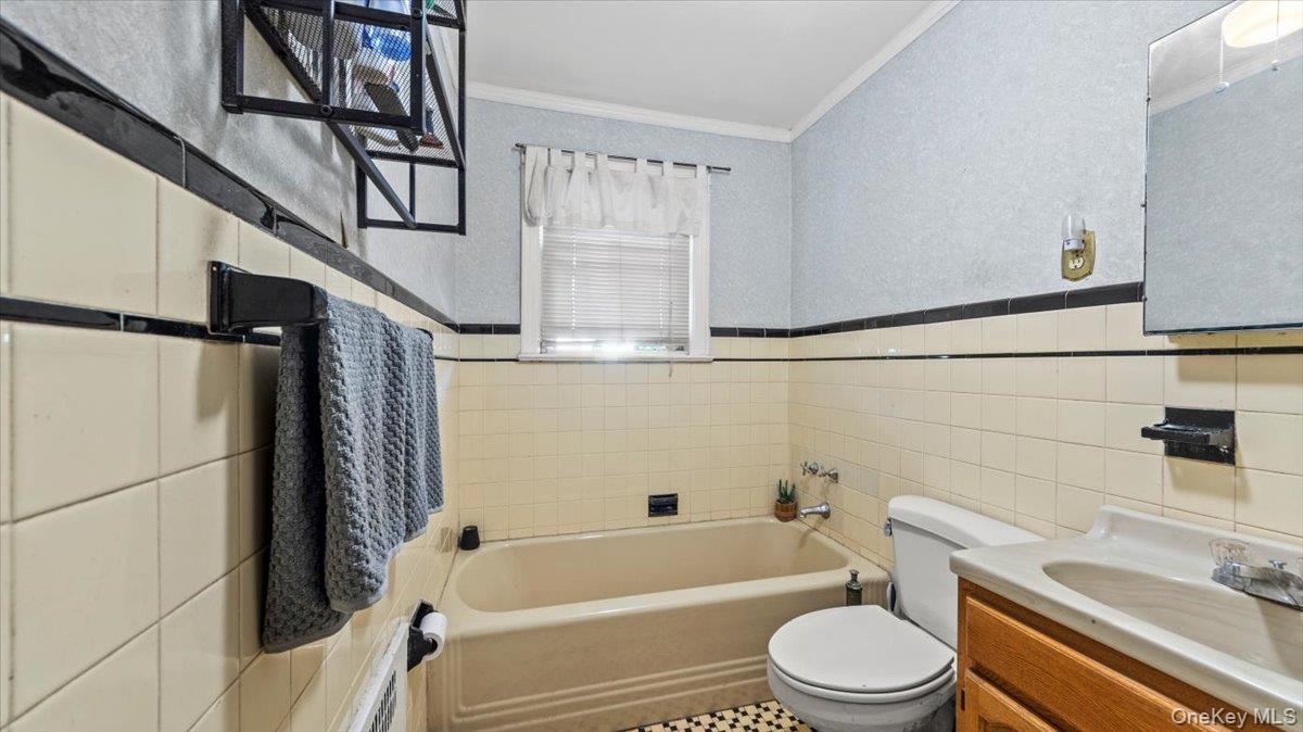 Single Family Tiemann  Bronx, NY 10469, MLS-906129-10