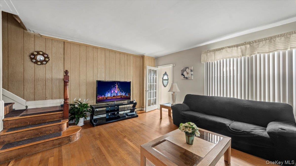 Single Family Tiemann  Bronx, NY 10469, MLS-906129-3