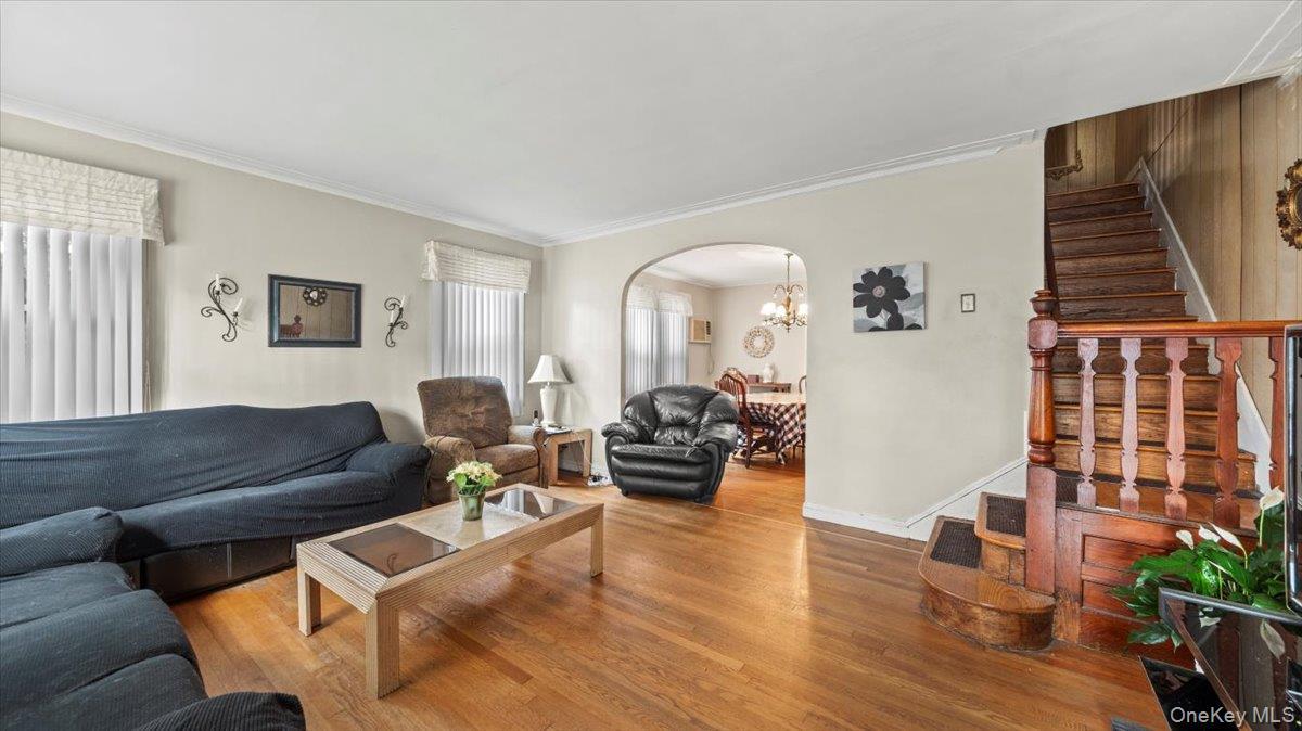 Single Family Tiemann  Bronx, NY 10469, MLS-906129-4