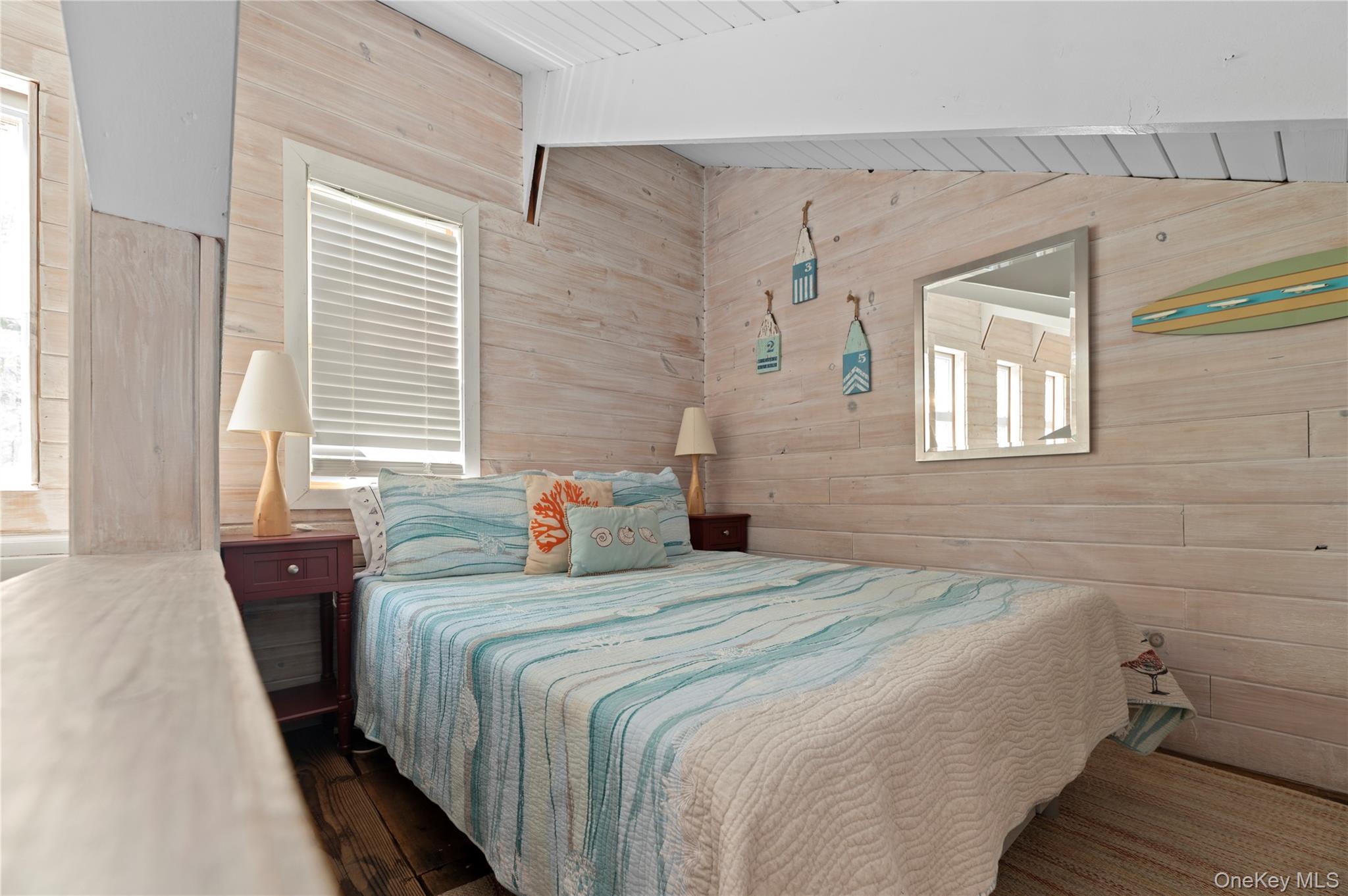 Single Family Seneca Suffolk County, NY 11770, MLS-906137-11