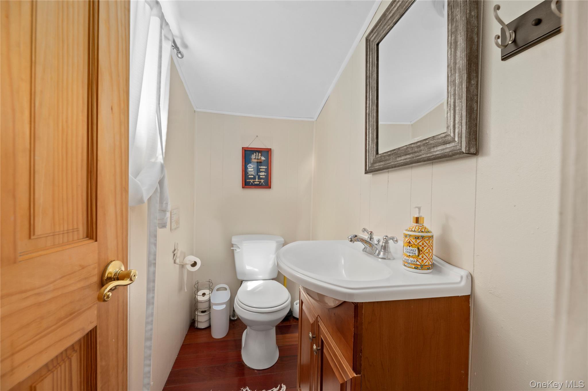 Single Family Seneca Suffolk County, NY 11770, MLS-906137-12