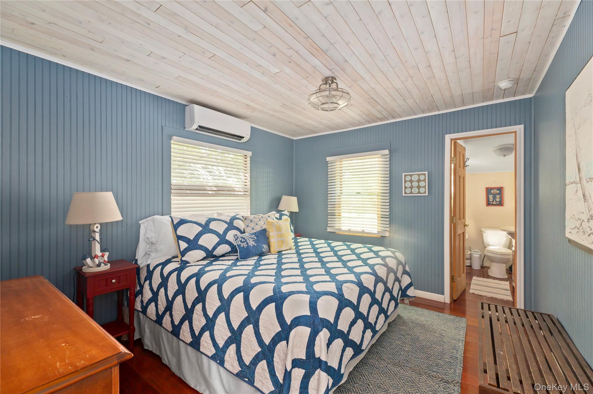 Single Family Seneca Suffolk County, NY 11770, MLS-906137-13