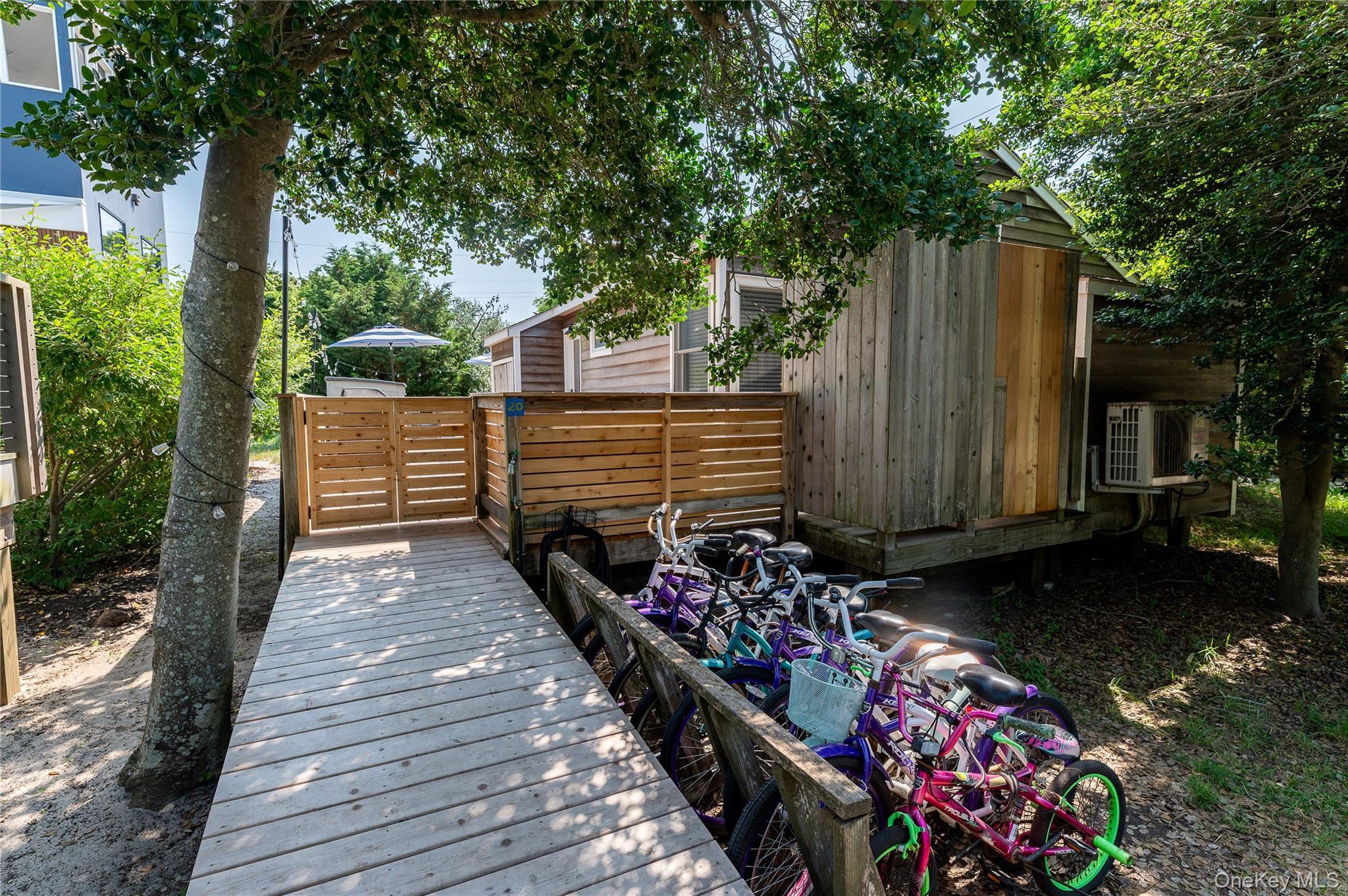 Single Family Seneca Suffolk County, NY 11770, MLS-906137-2