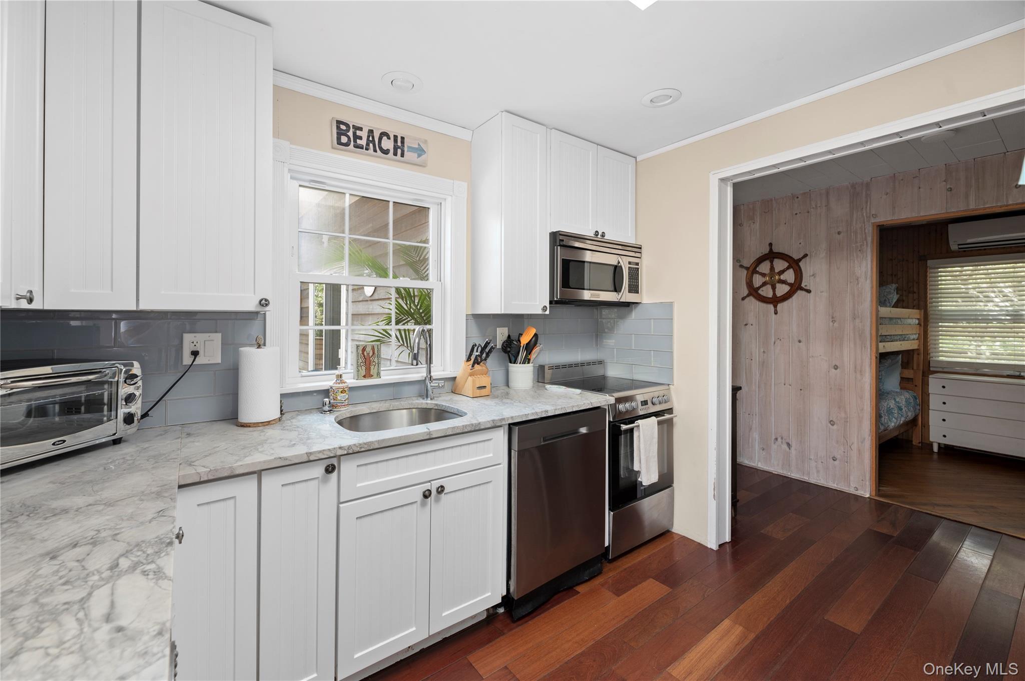 Single Family Seneca Suffolk County, NY 11770, MLS-906137-3