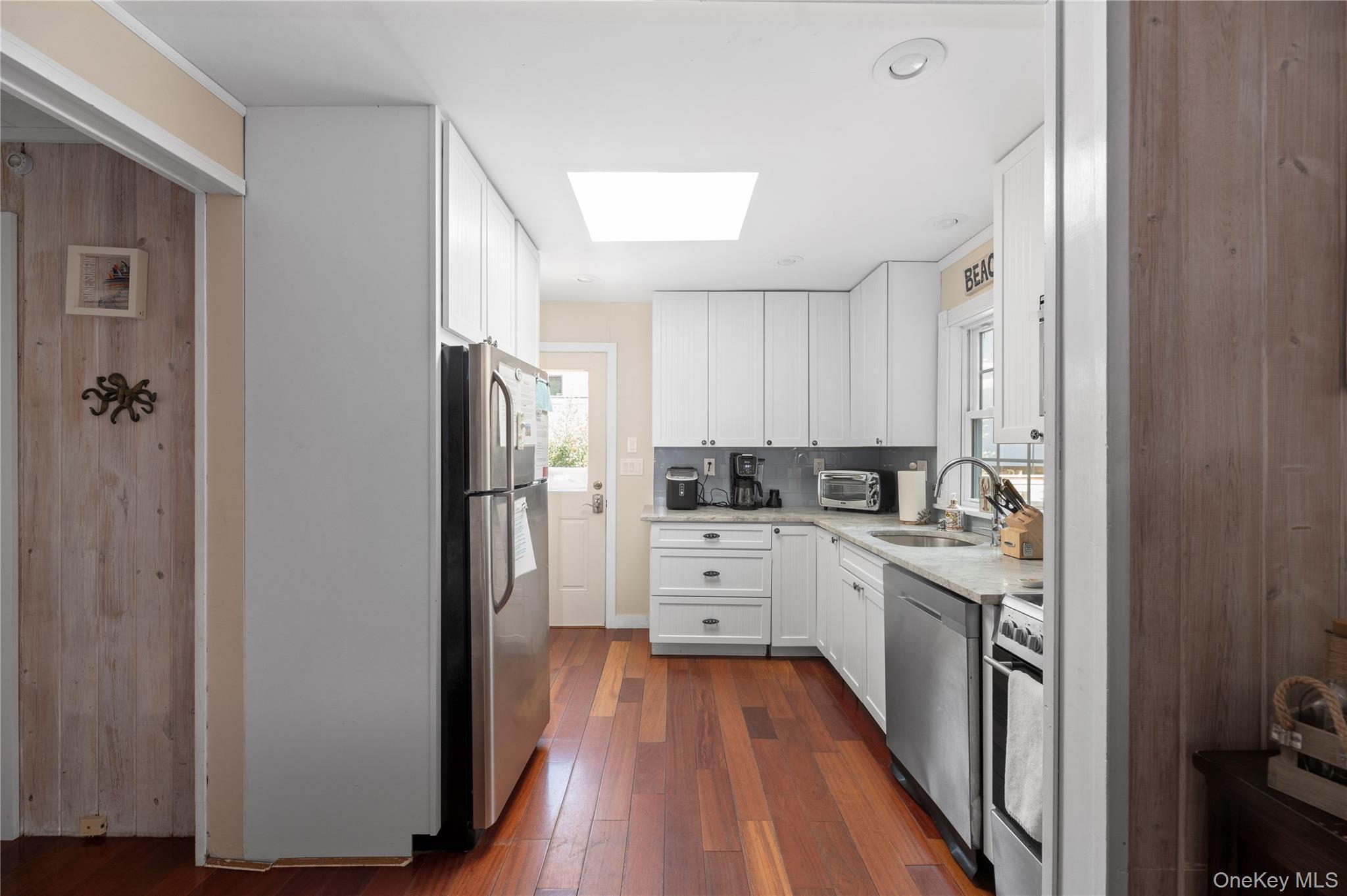 Single Family Seneca Suffolk County, NY 11770, MLS-906137-4