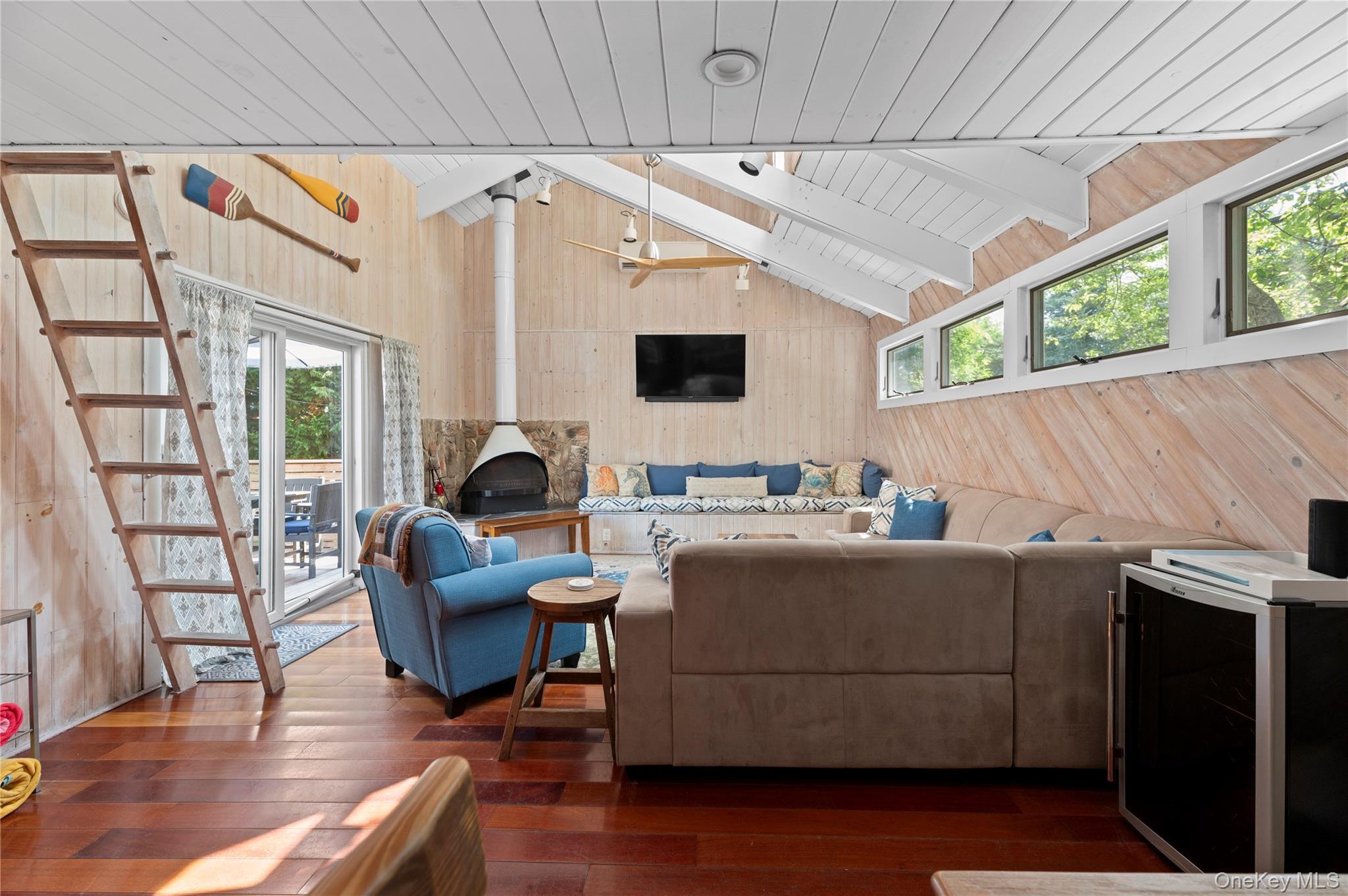 Single Family Seneca Suffolk County, NY 11770, MLS-906137-7