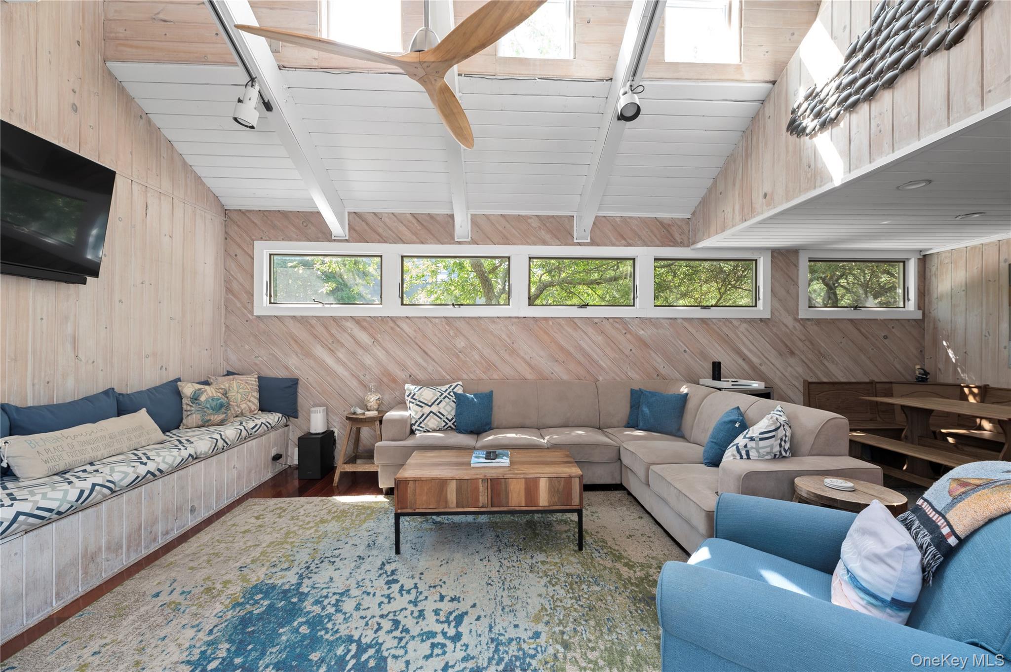 Single Family Seneca Suffolk County, NY 11770, MLS-906137-8