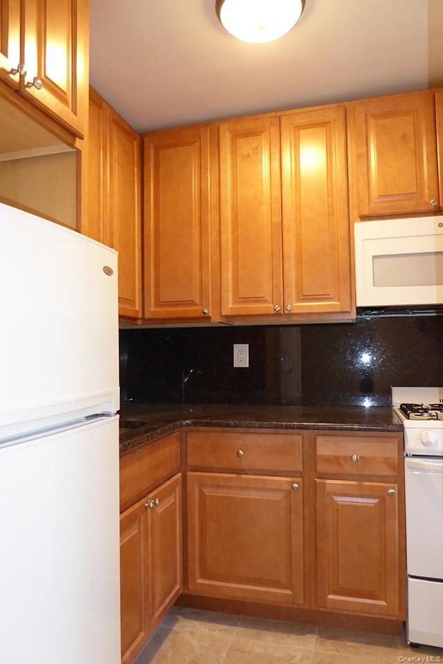 Apartment Queens  Queens, NY 11375, MLS-906146-7
