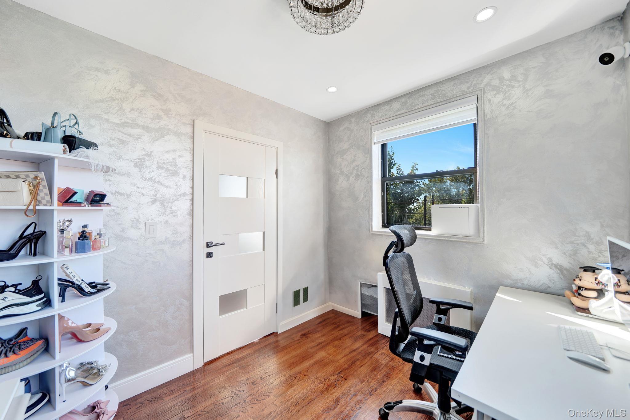 Coop 85th  Queens, NY 11435, MLS-906165-18