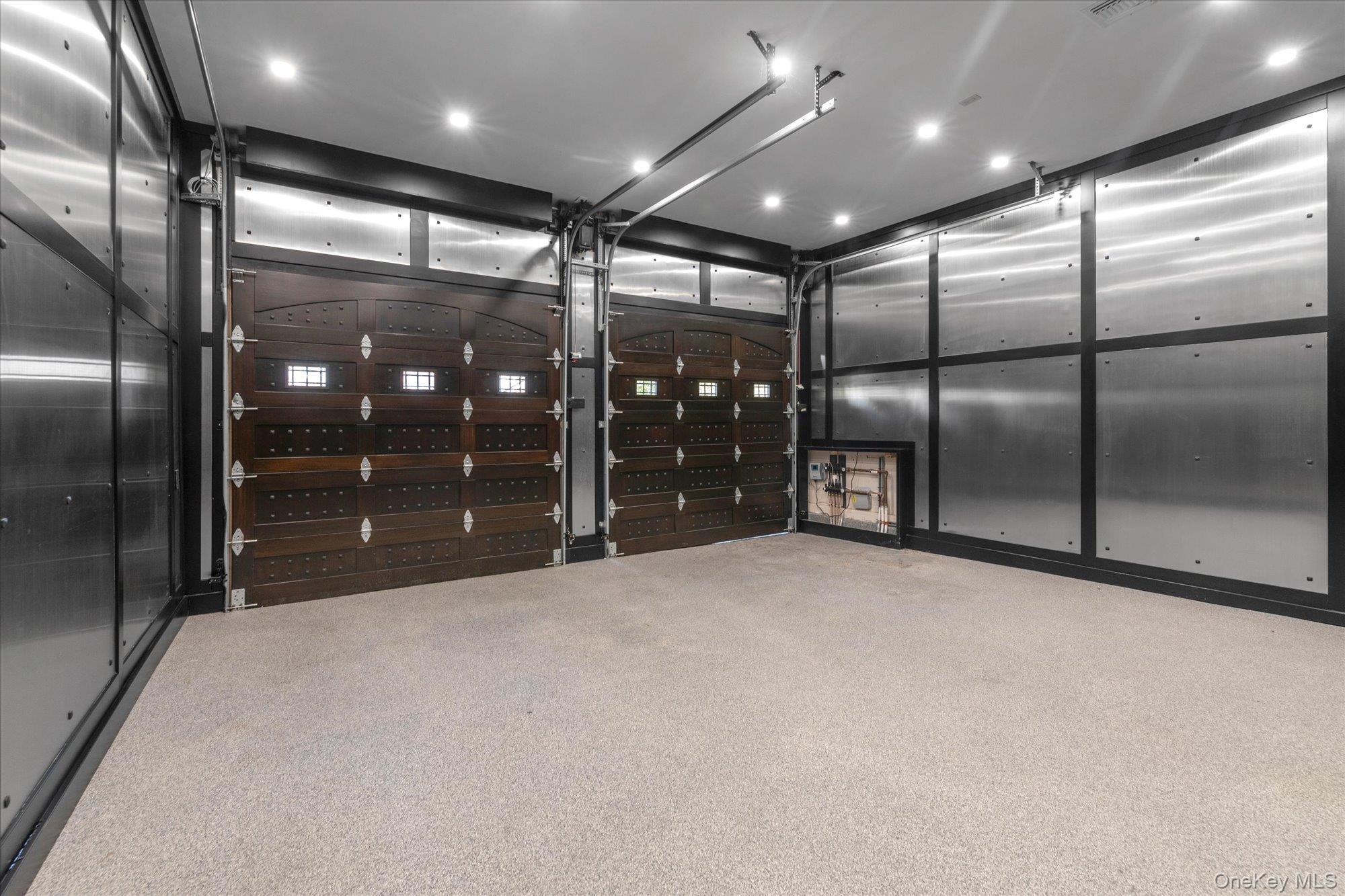 Single Family Silverton  Nassau County, NY 11793, MLS-906183-11