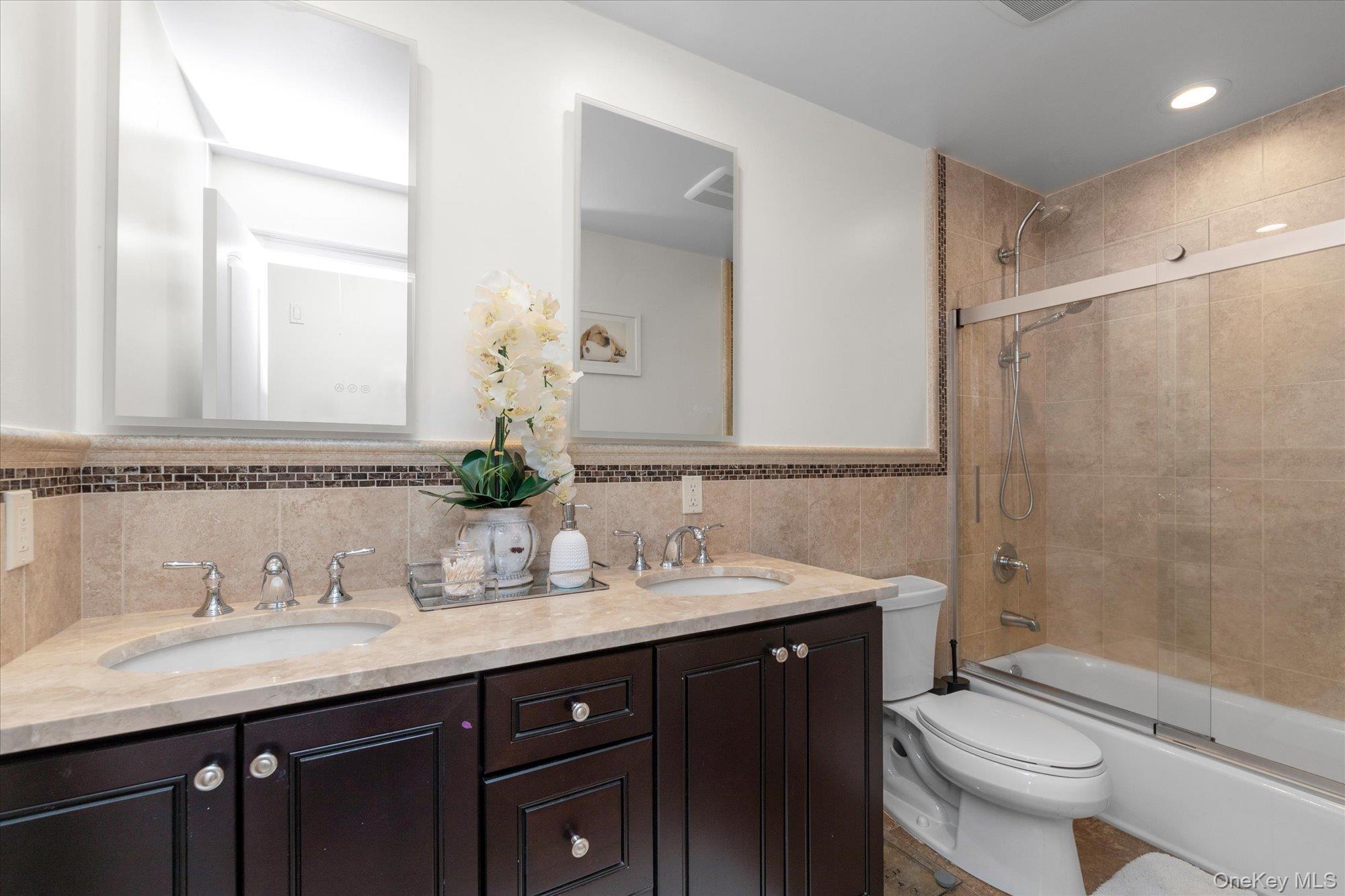 Single Family Silverton  Nassau County, NY 11793, MLS-906183-19