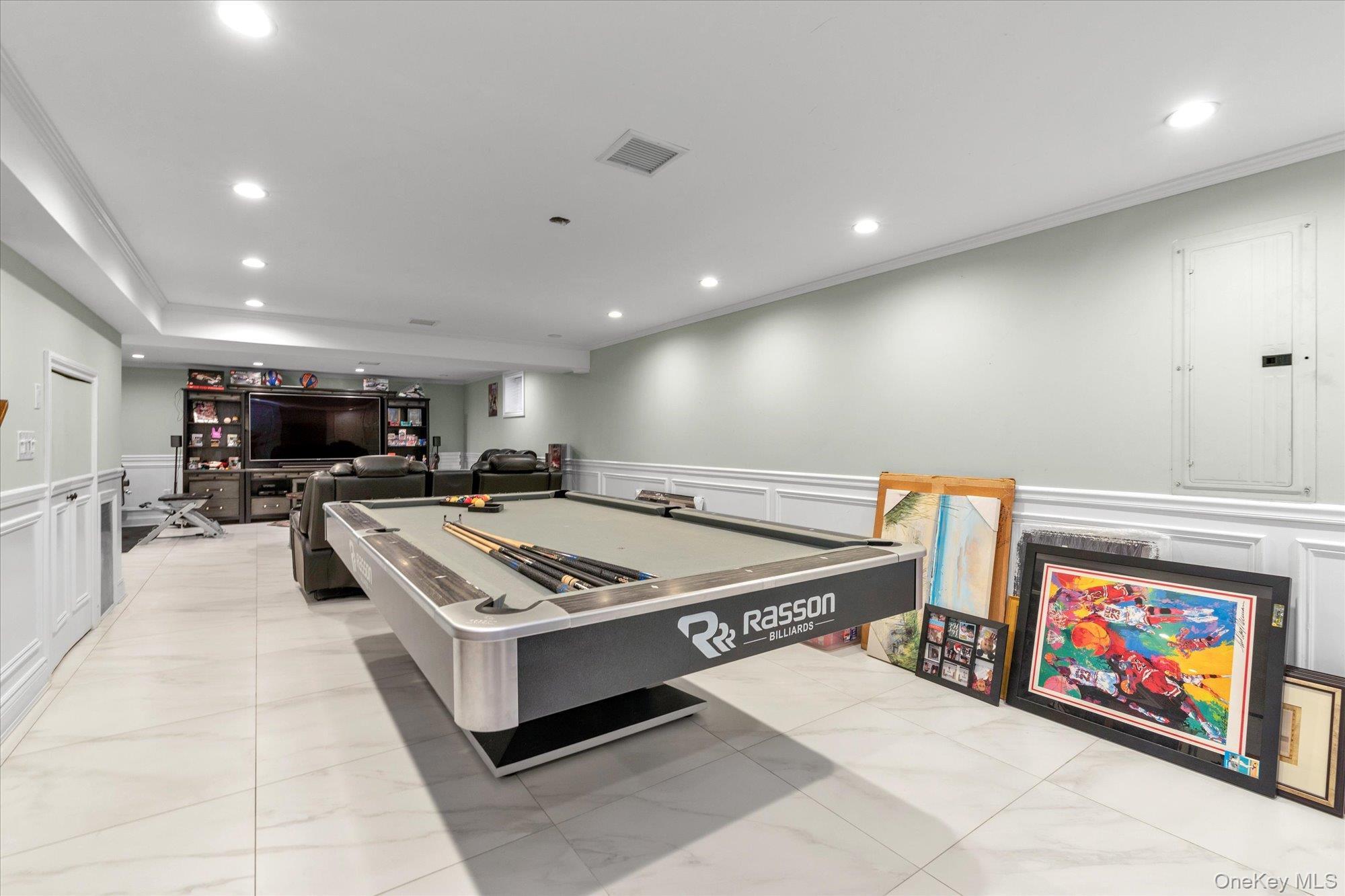 Single Family Silverton  Nassau County, NY 11793, MLS-906183-20