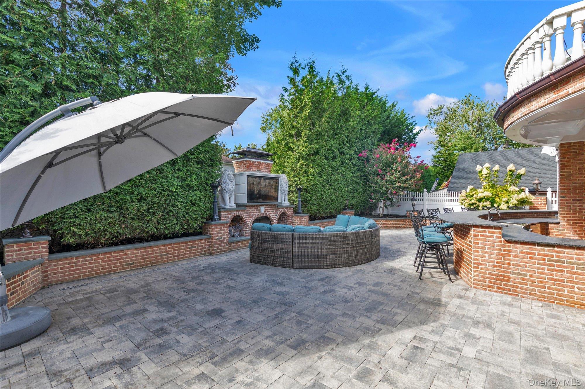 Single Family Silverton  Nassau County, NY 11793, MLS-906183-24