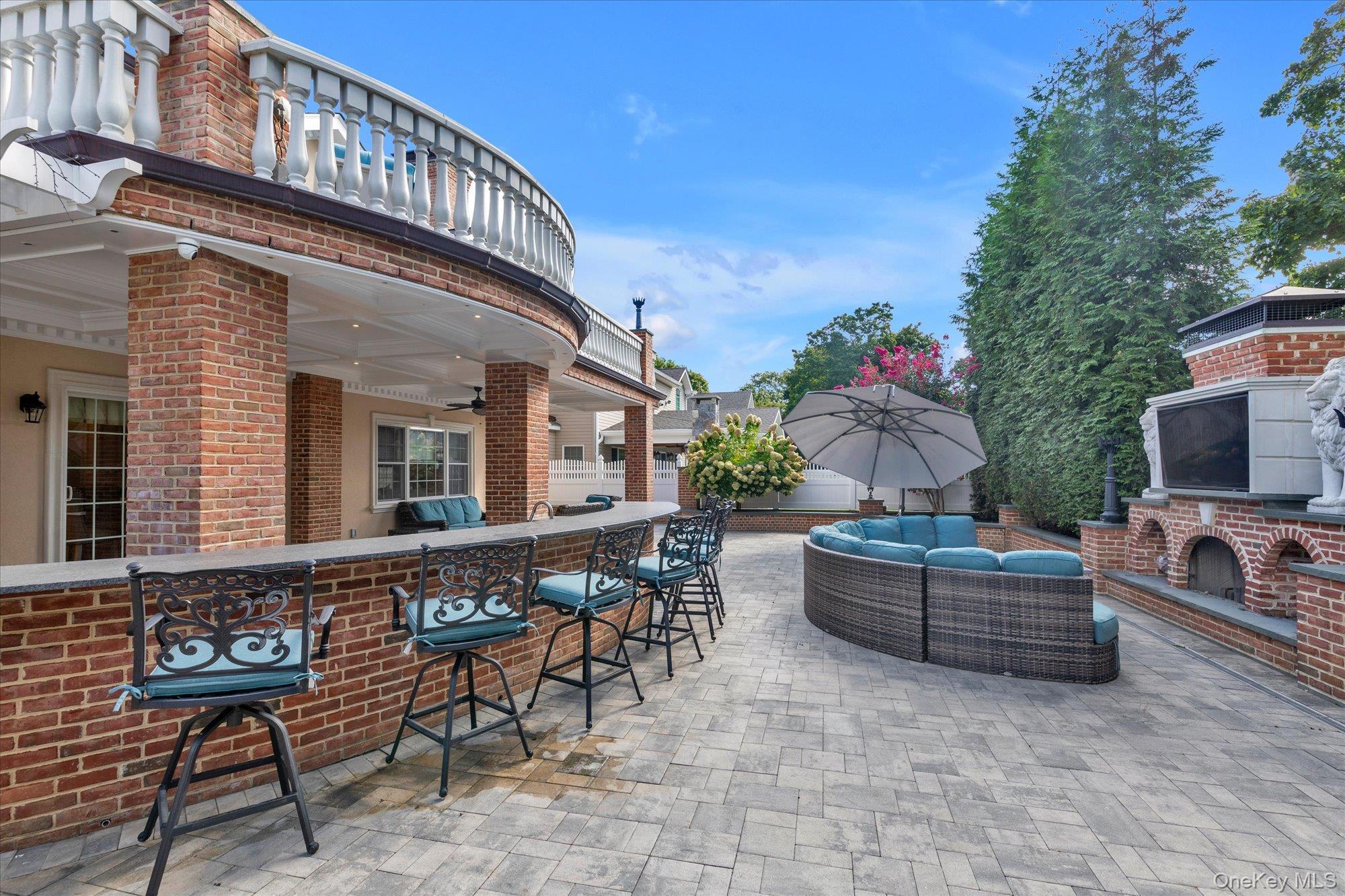 Single Family Silverton  Nassau County, NY 11793, MLS-906183-25