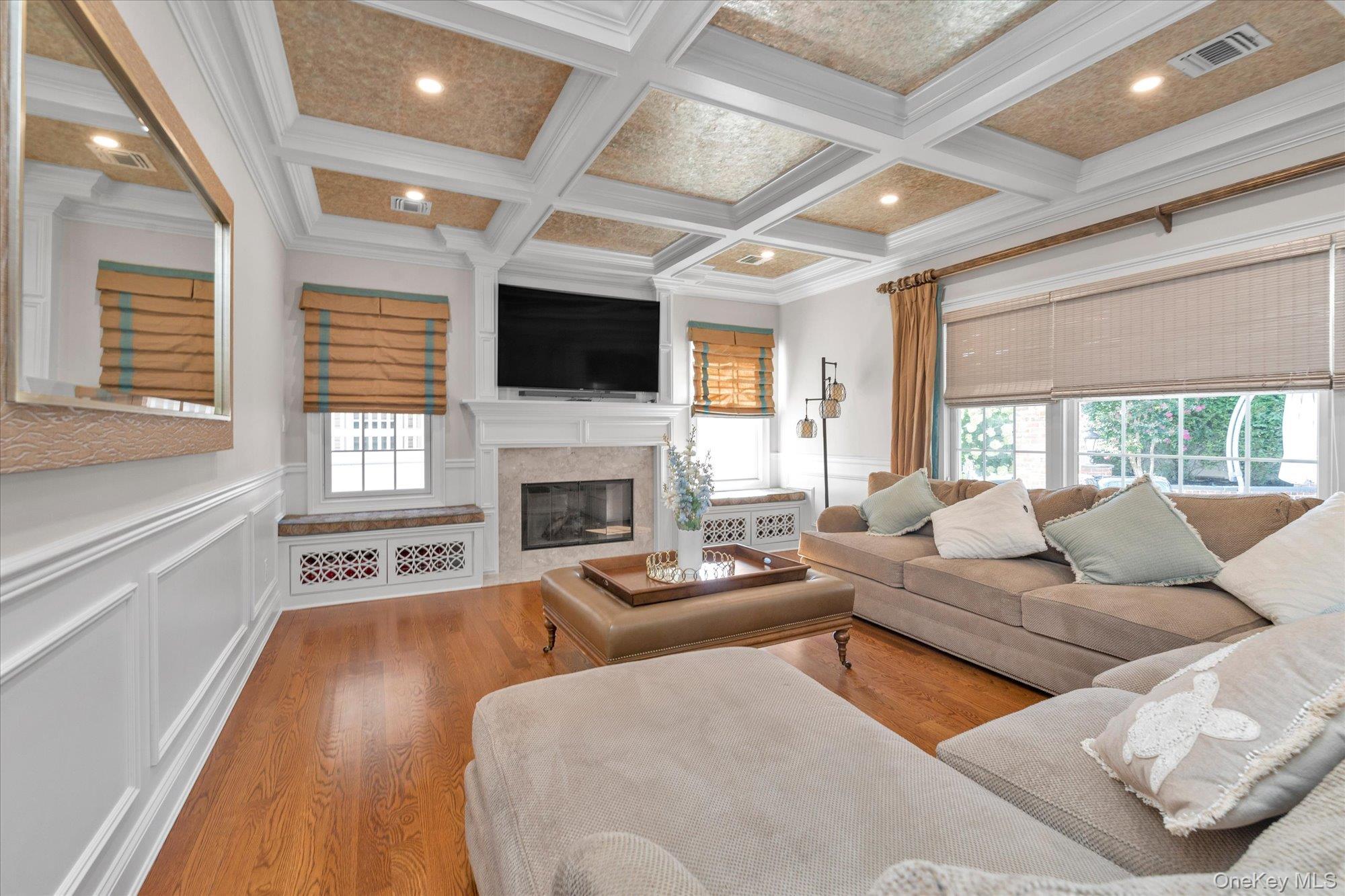 Single Family Silverton  Nassau County, NY 11793, MLS-906183-5