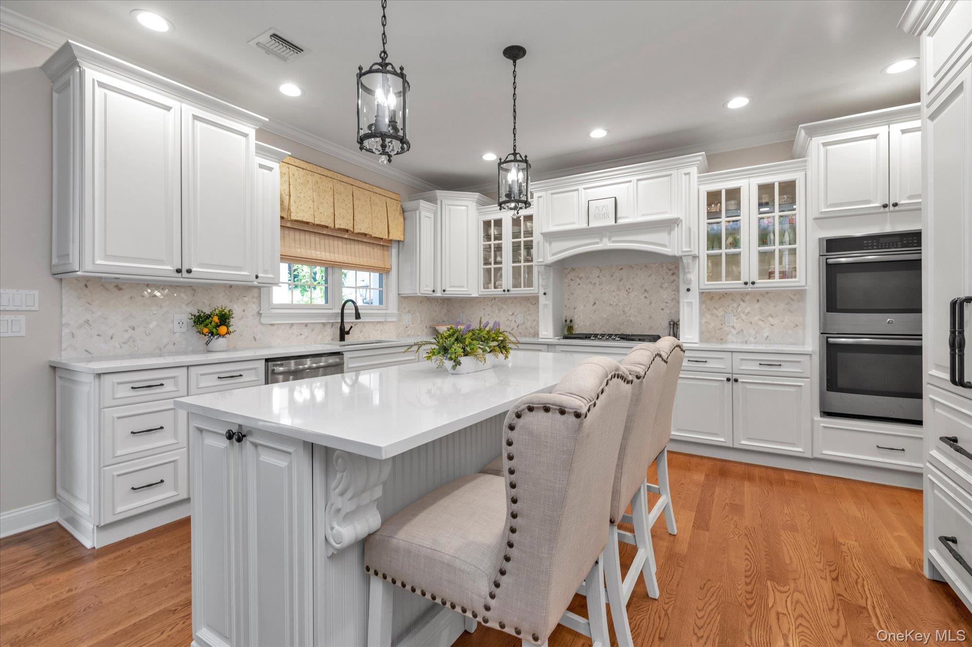 Single Family Silverton  Nassau County, NY 11793, MLS-906183-7