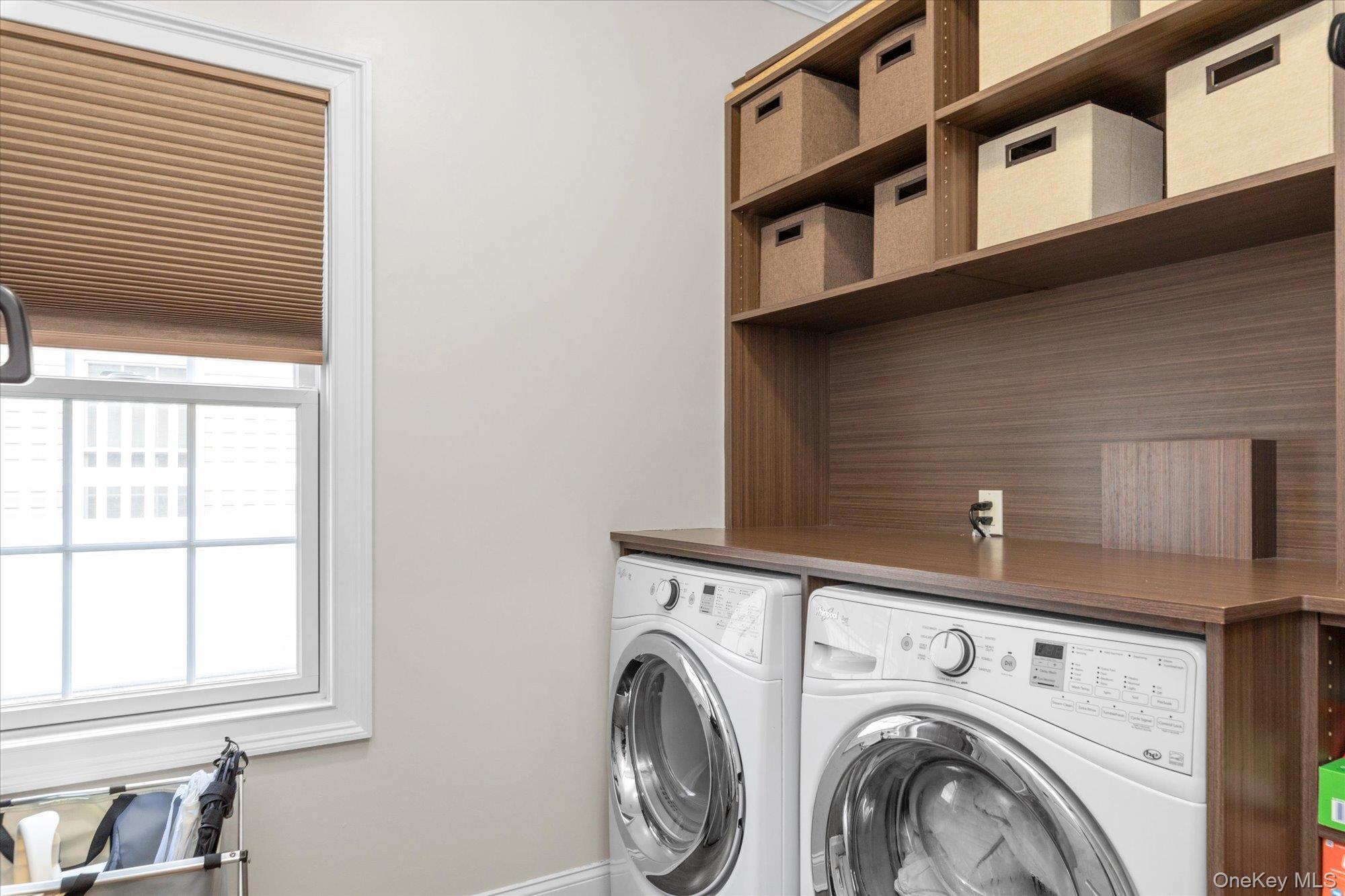 Single Family Silverton  Nassau County, NY 11793, MLS-906183-9