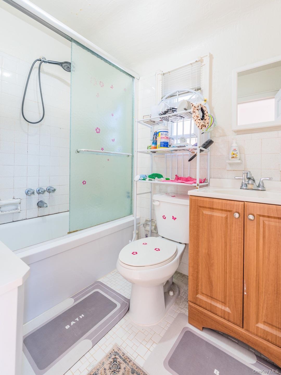 Single Family 217th Queens, NY 11413, MLS-906205-16