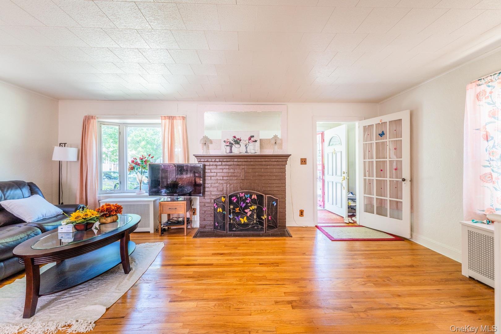 Single Family 217th Queens, NY 11413, MLS-906205-5