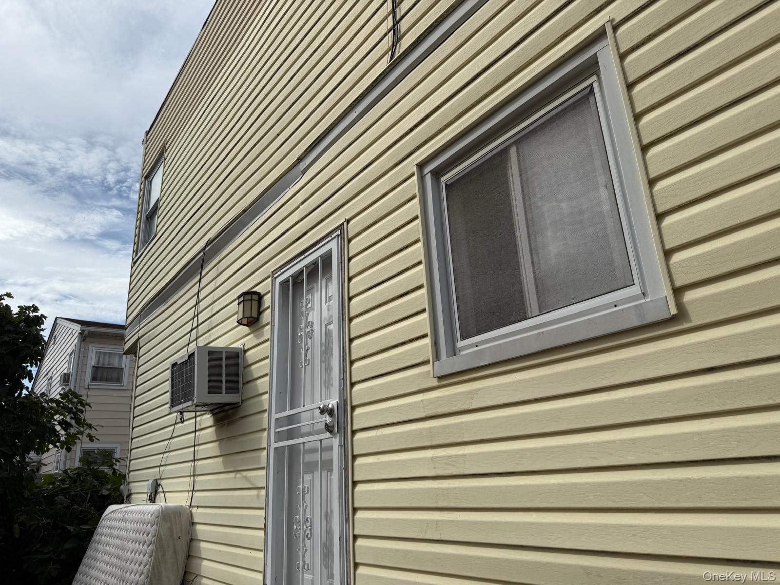 Single Family Chandler  Queens, NY 11691, MLS-906208-23