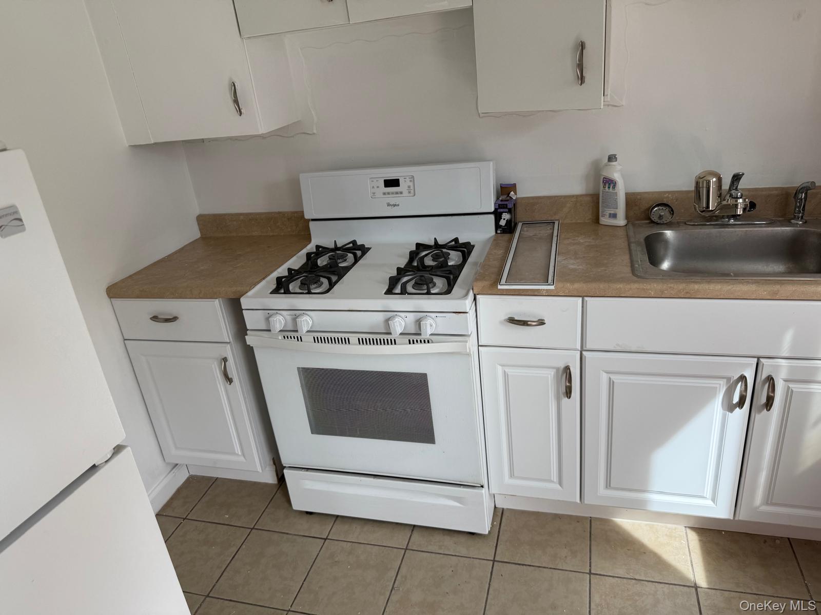 Single Family Chandler  Queens, NY 11691, MLS-906208-24