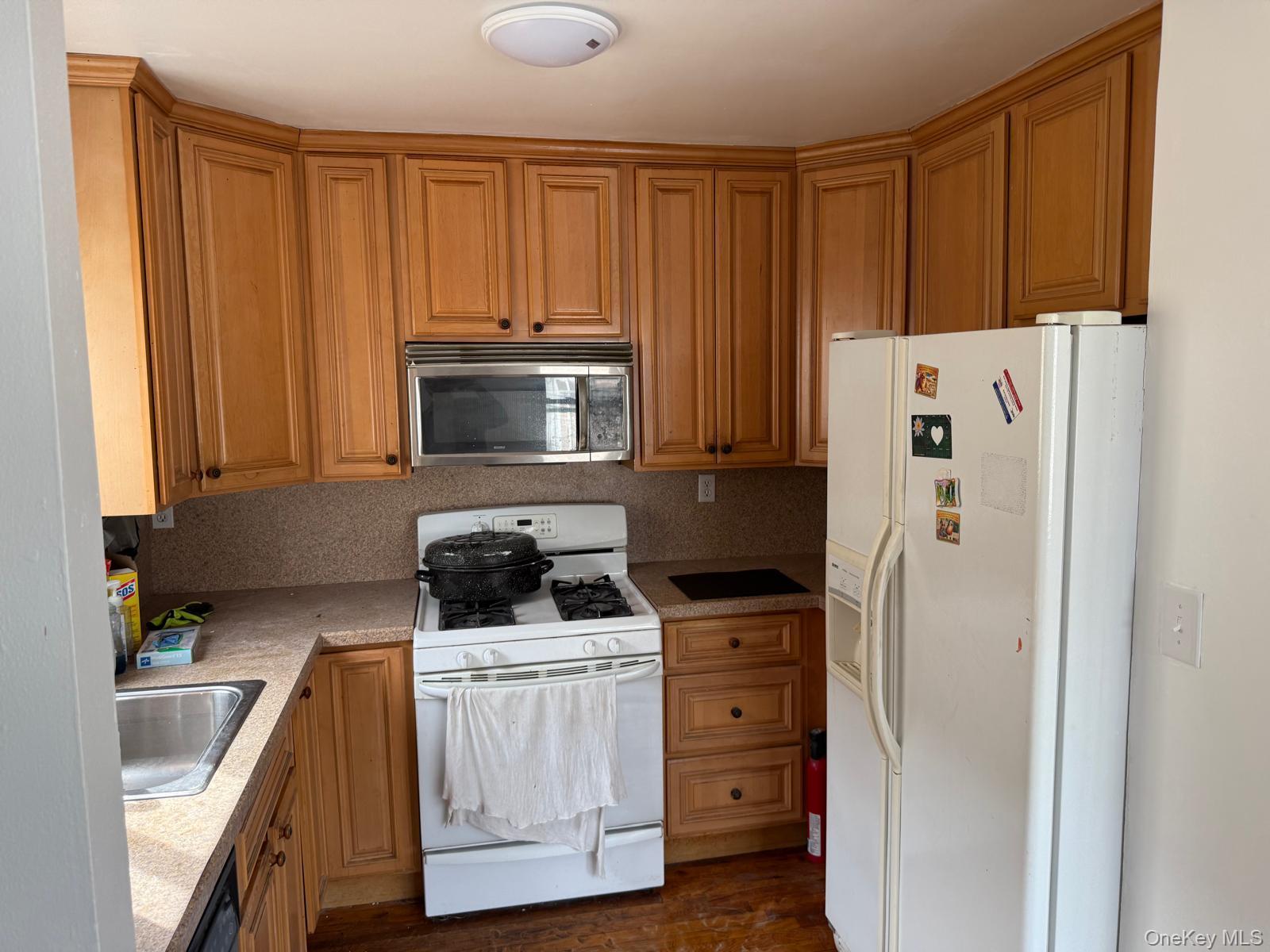 Single Family Chandler  Queens, NY 11691, MLS-906208-6