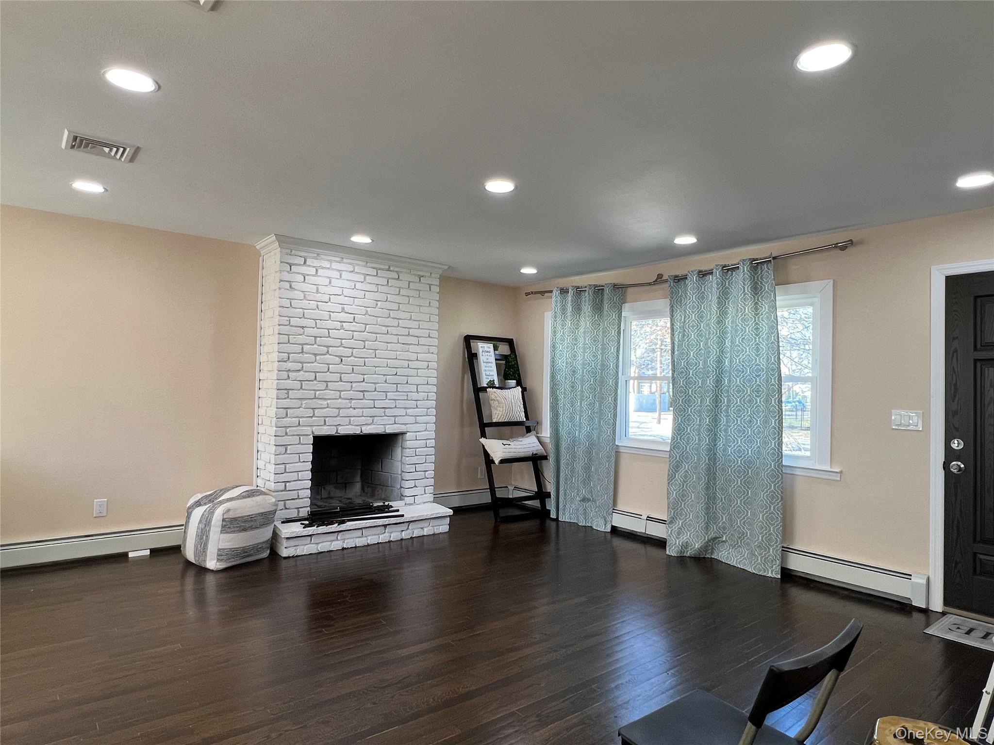 Single Family 1st  Nassau County, NY 11801, MLS-906230-17