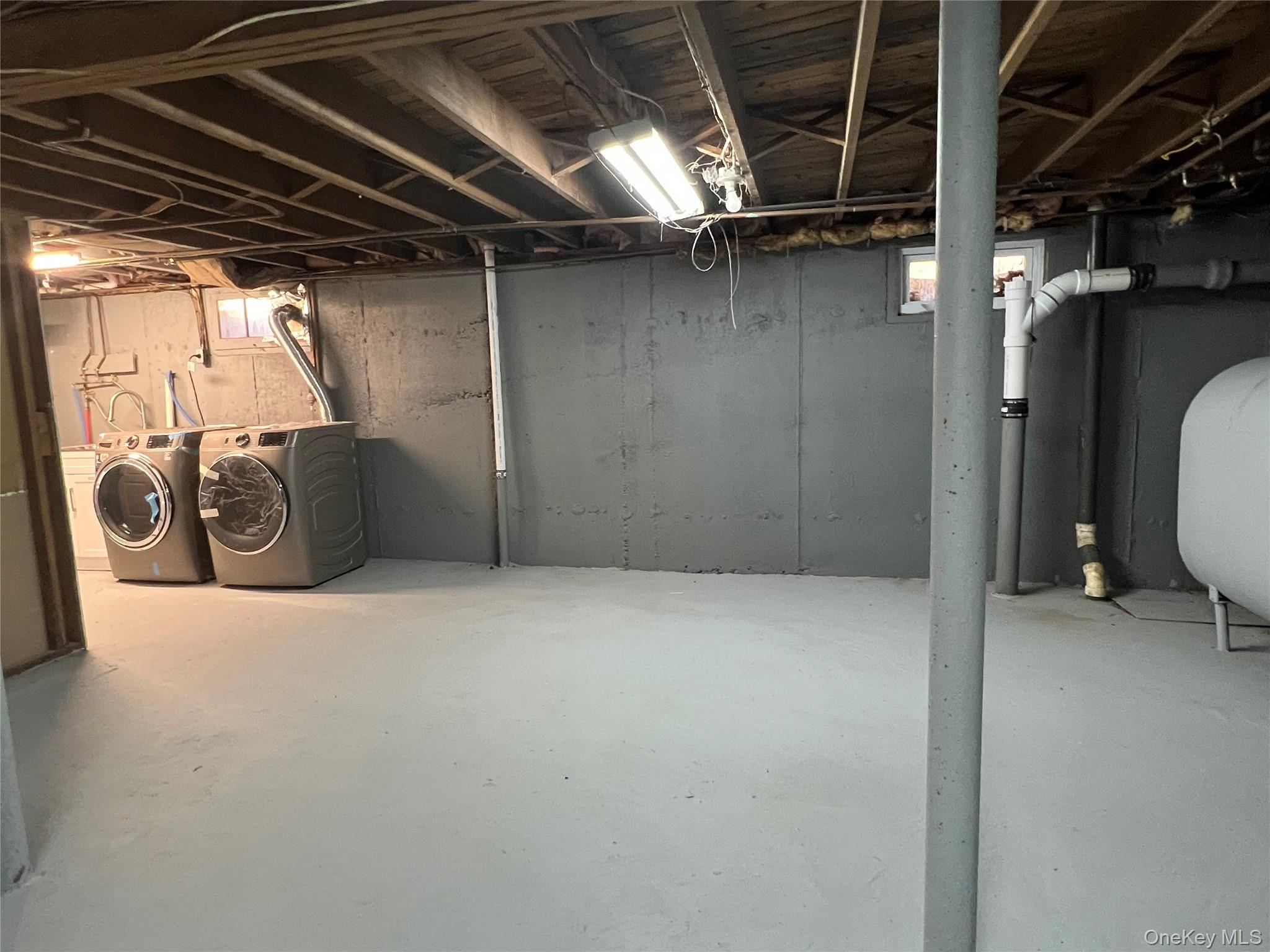 Single Family 1st  Nassau County, NY 11801, MLS-906230-30