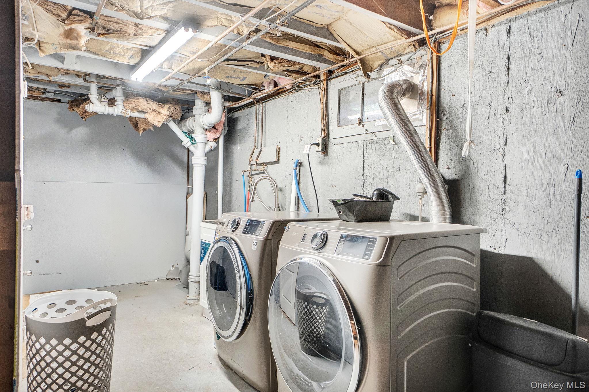 Single Family 1st  Nassau County, NY 11801, MLS-906230-33