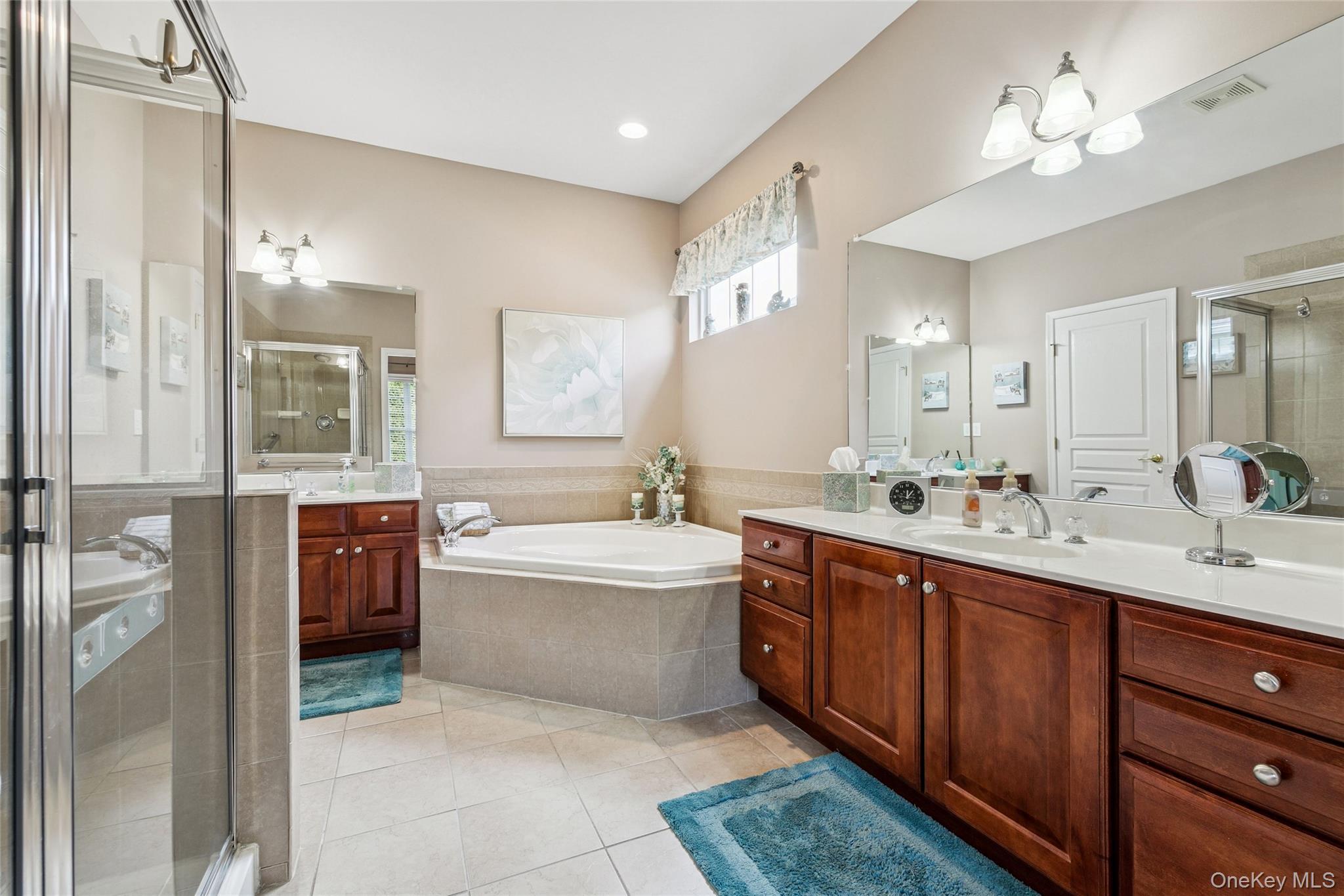 Condo Louden  Suffolk County, NY 11766, MLS-906234-26