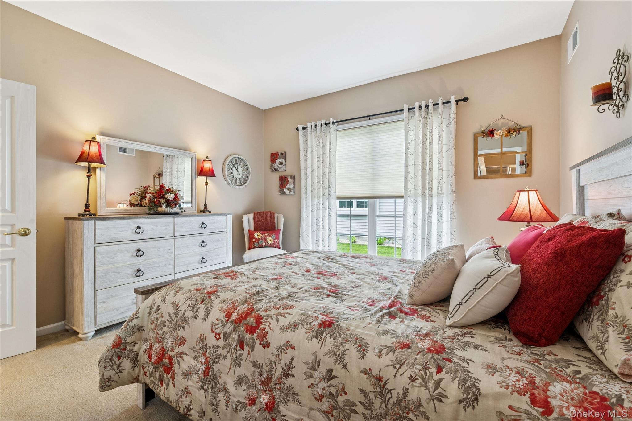 Condo Louden  Suffolk County, NY 11766, MLS-906234-28