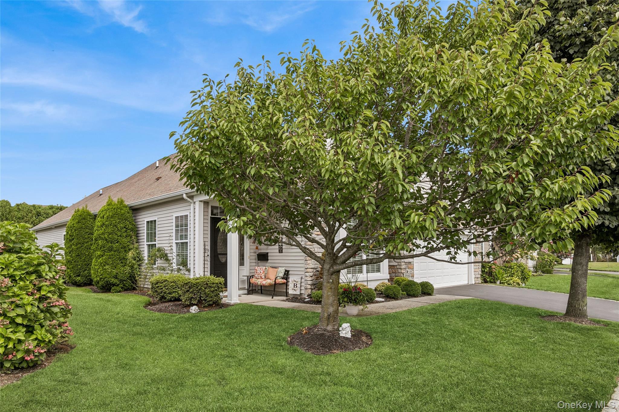 Condo Louden  Suffolk County, NY 11766, MLS-906234-3