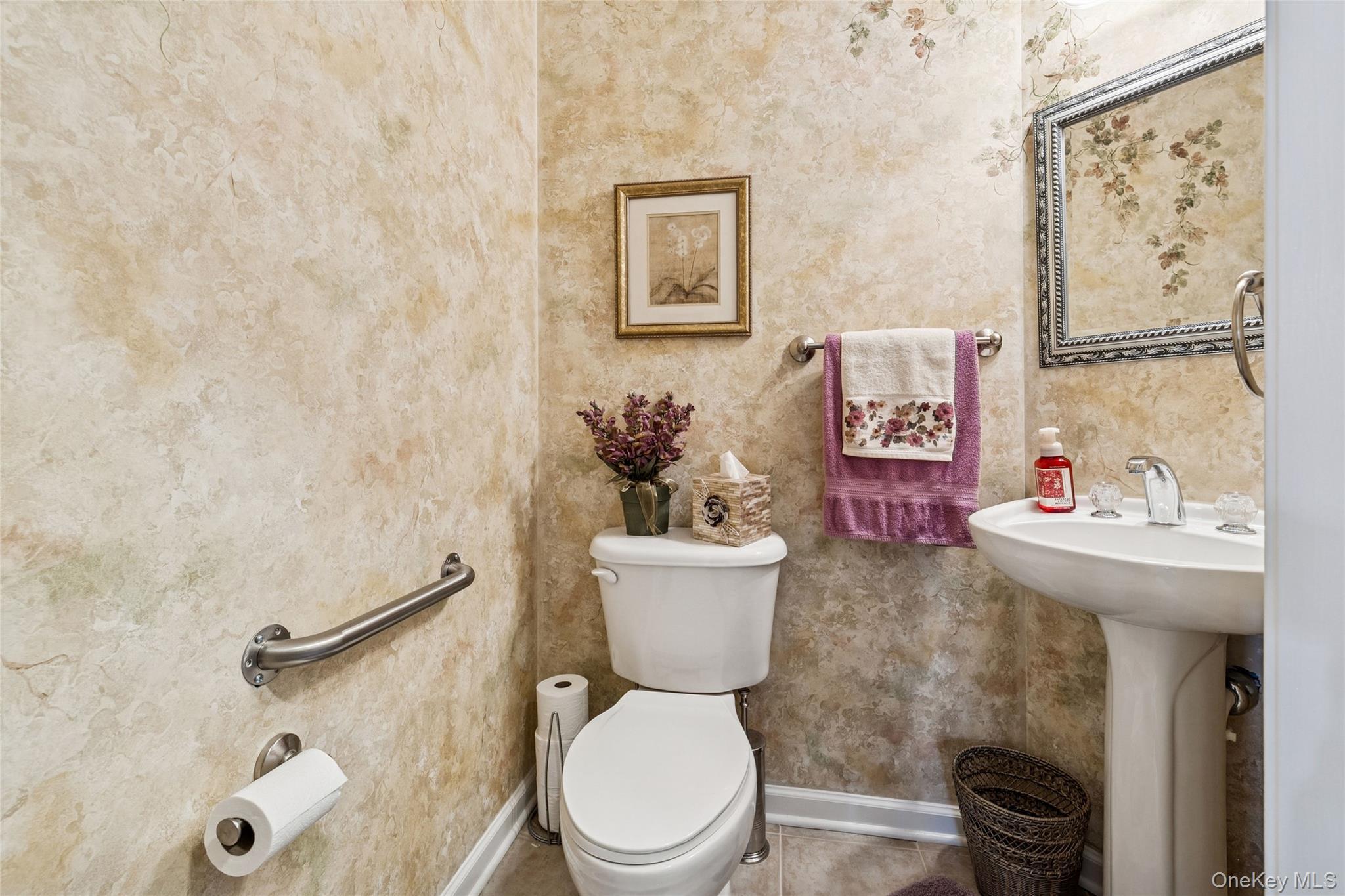 Condo Louden  Suffolk County, NY 11766, MLS-906234-31
