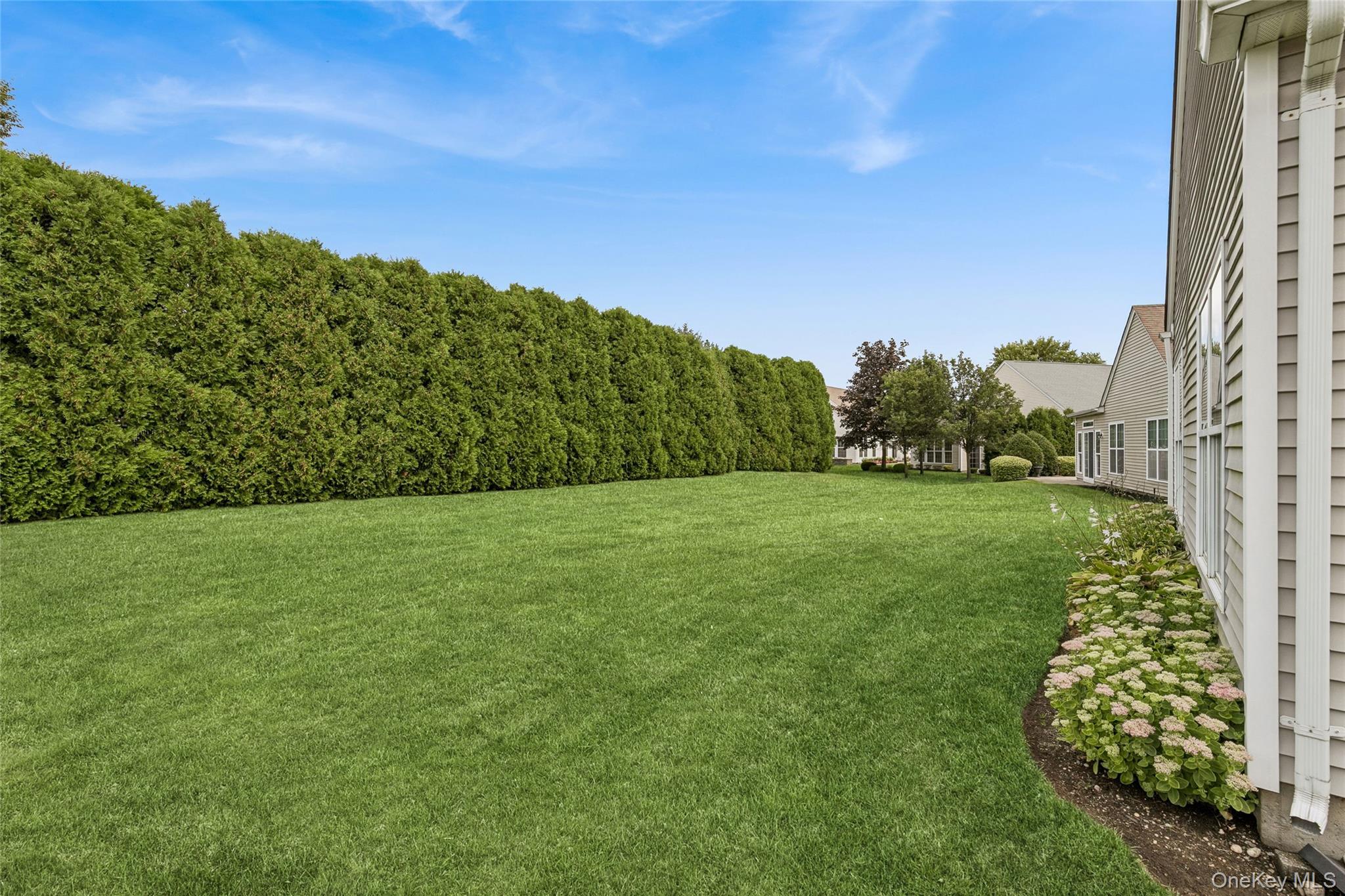 Condo Louden  Suffolk County, NY 11766, MLS-906234-40