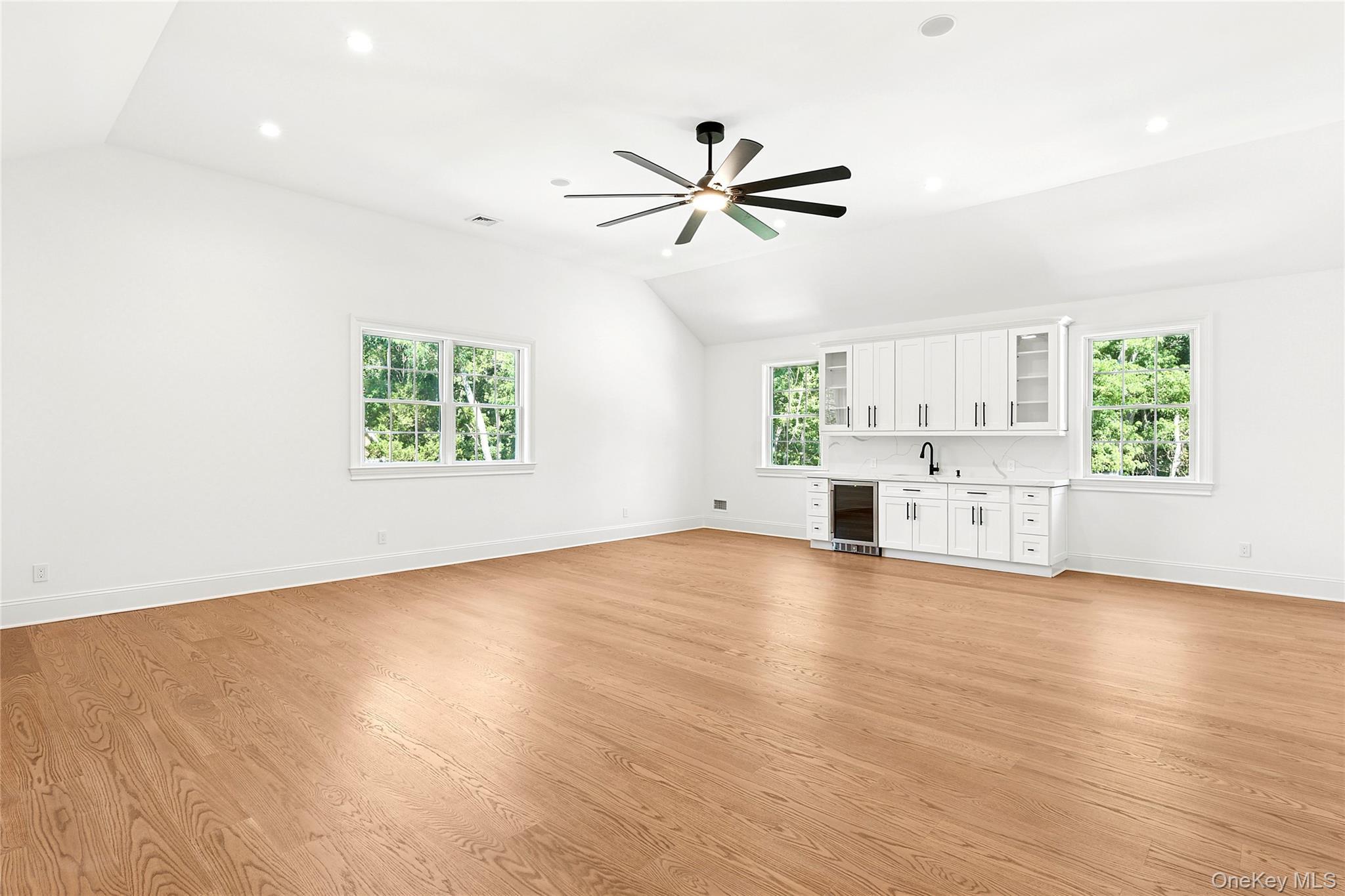 Single Family Deer Suffolk County, NY 11971, MLS-906322-27