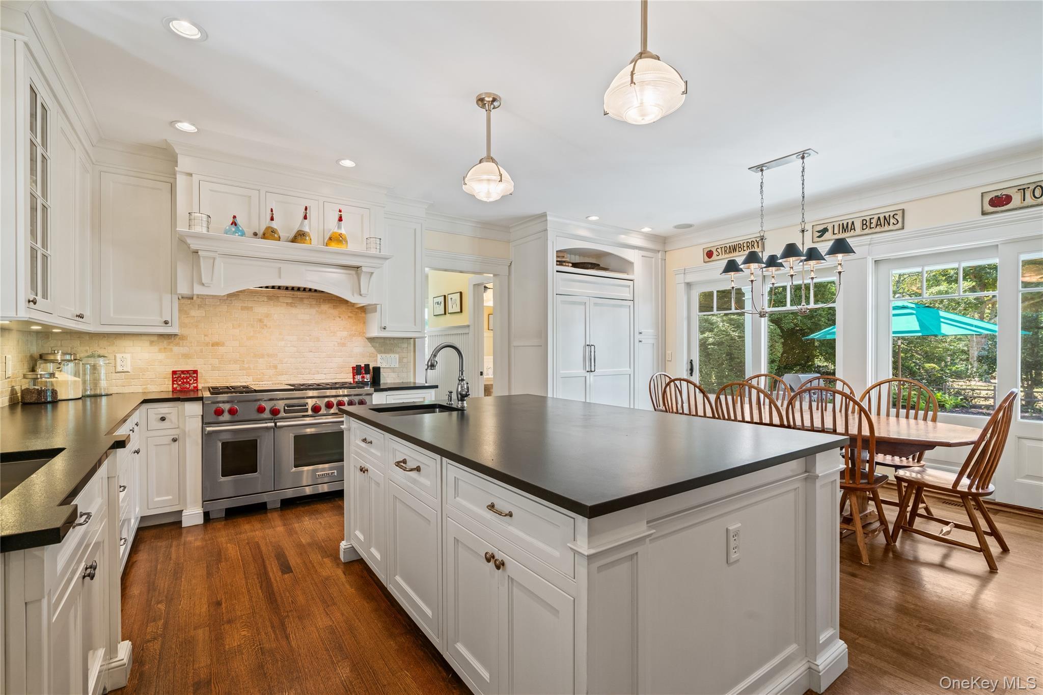 Single Family Gate Suffolk County, NY 11743, MLS-906380-15