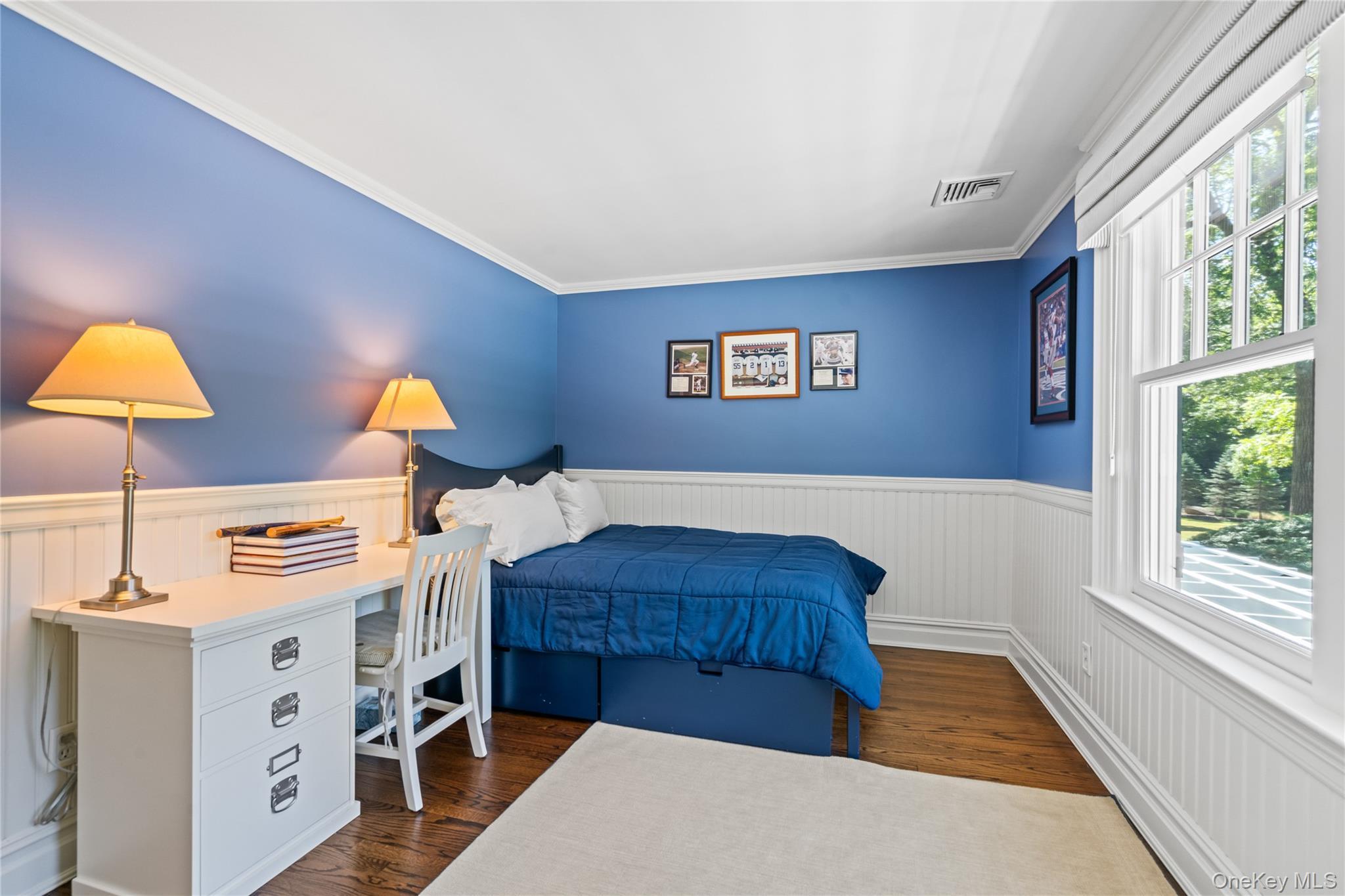 Single Family Gate Suffolk County, NY 11743, MLS-906380-29