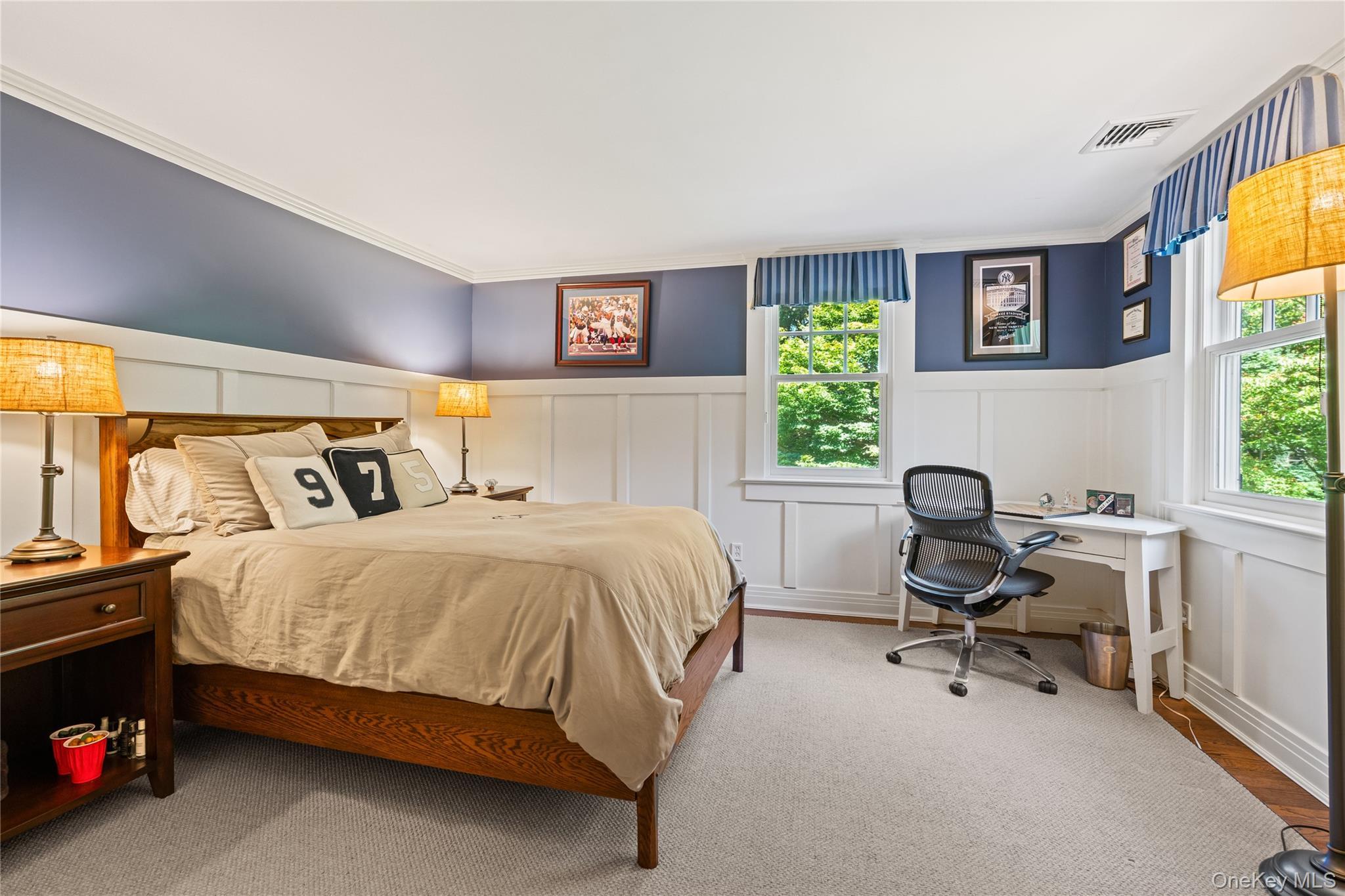 Single Family Gate Suffolk County, NY 11743, MLS-906380-31