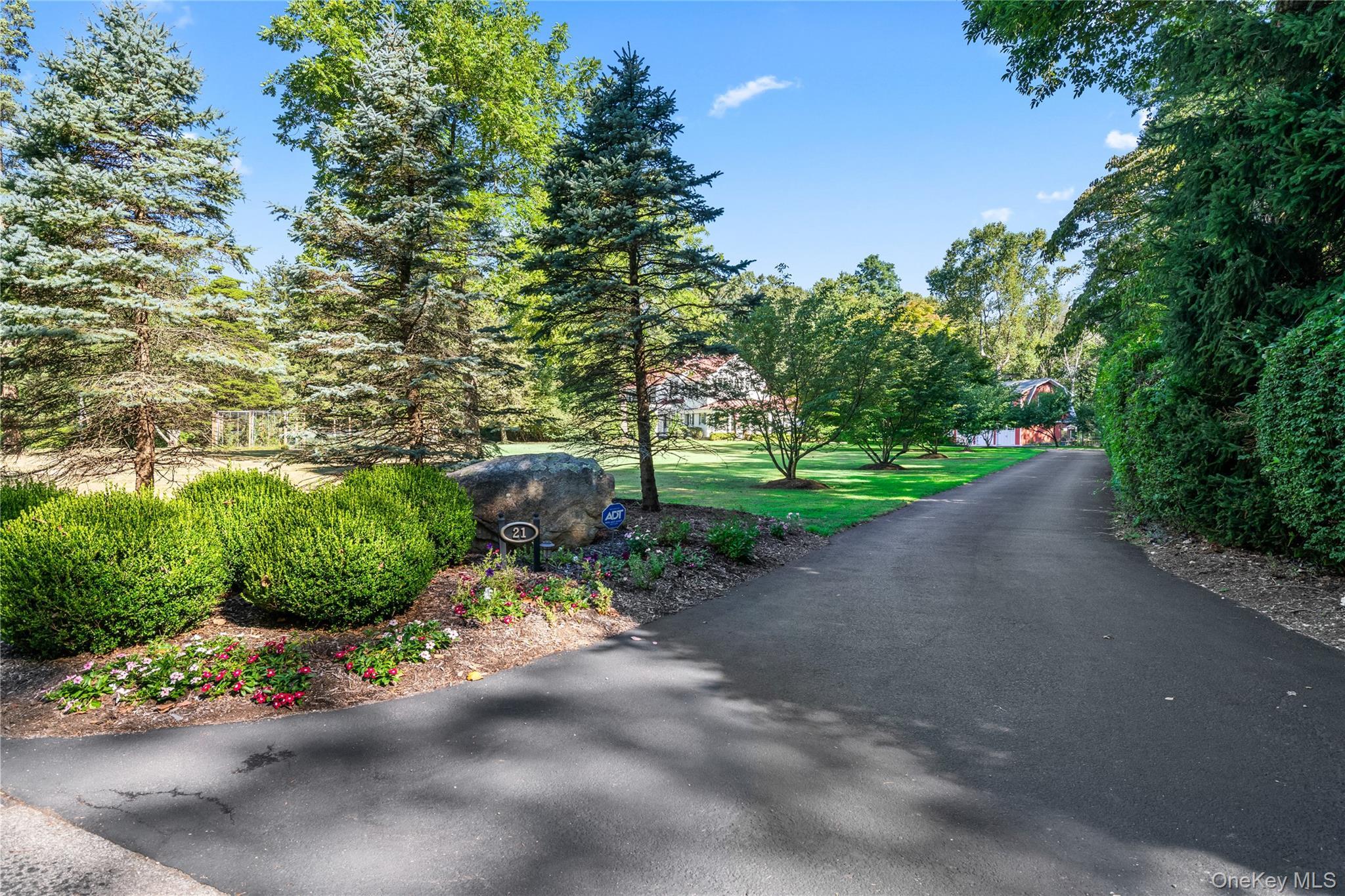 Single Family Gate Suffolk County, NY 11743, MLS-906380-4