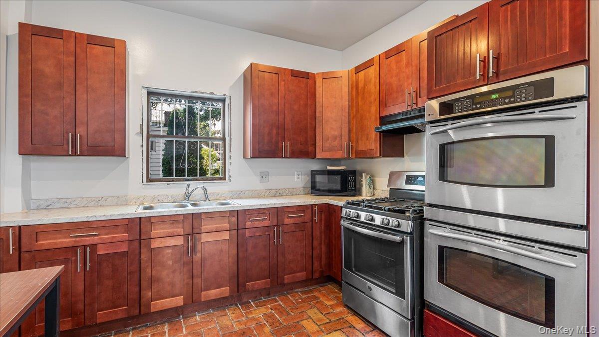 Single Family 120th  Queens, NY 11415, MLS-906381-8