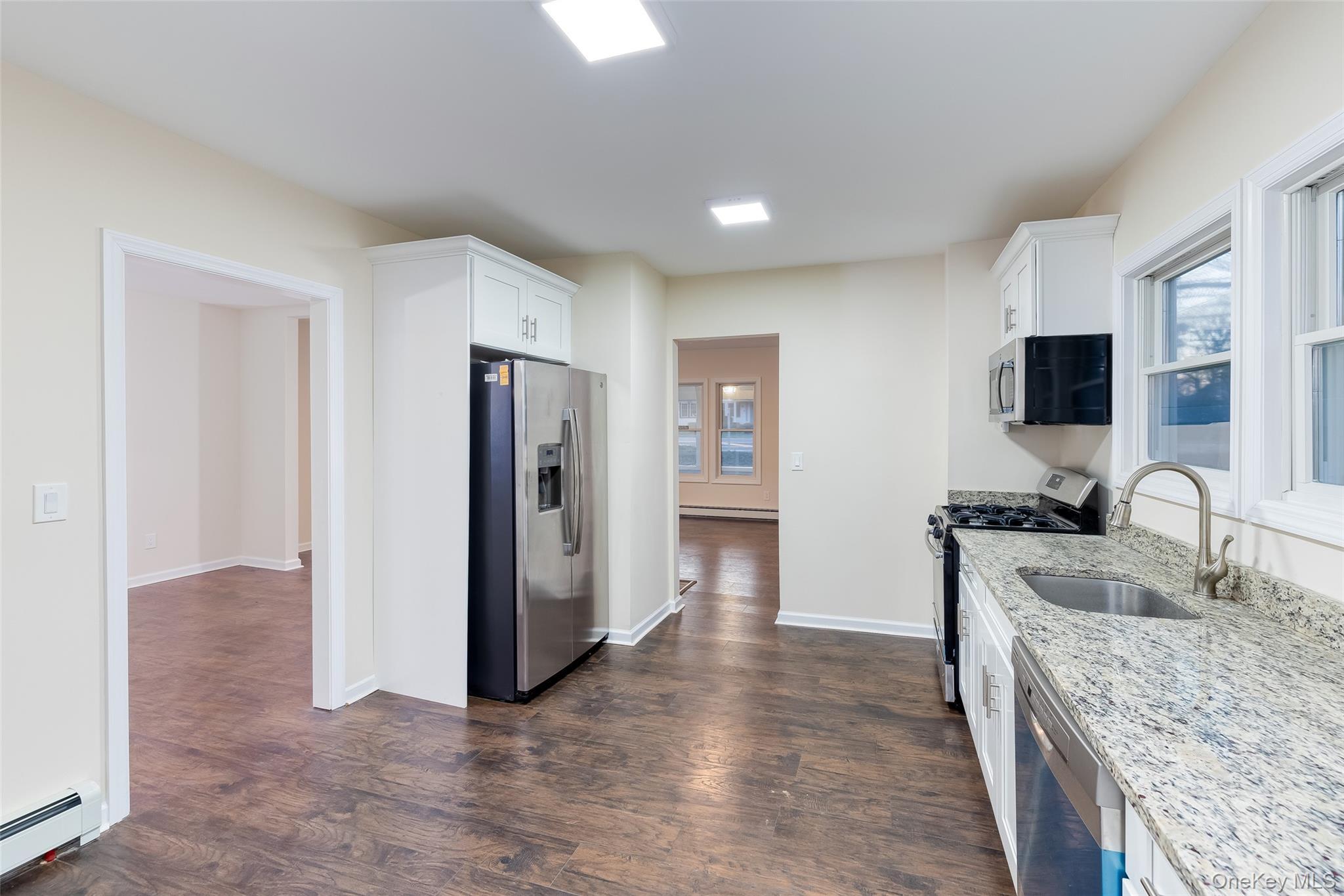 Single Family Main  Suffolk County, NY 11935, MLS-906405-4