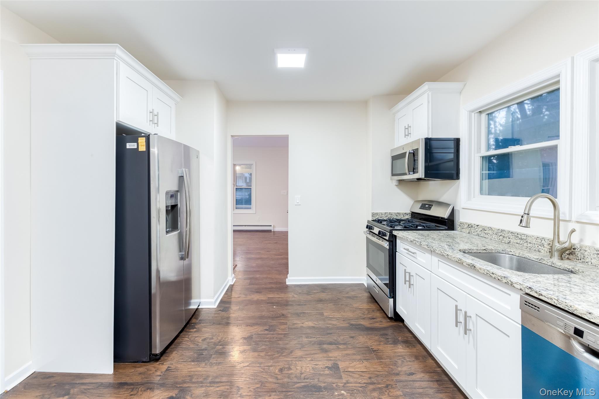 Single Family Main  Suffolk County, NY 11935, MLS-906405-6